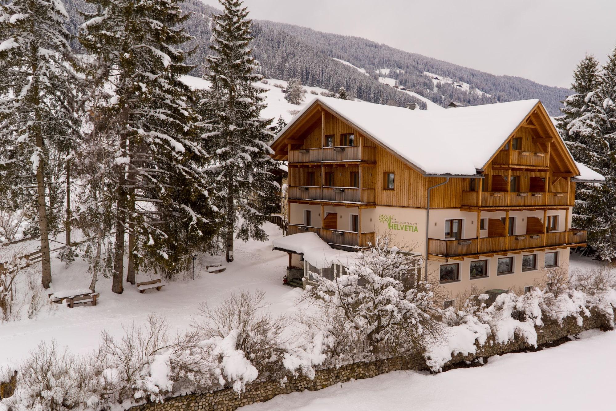 Vista Exterior Garni Appartements Helvetia