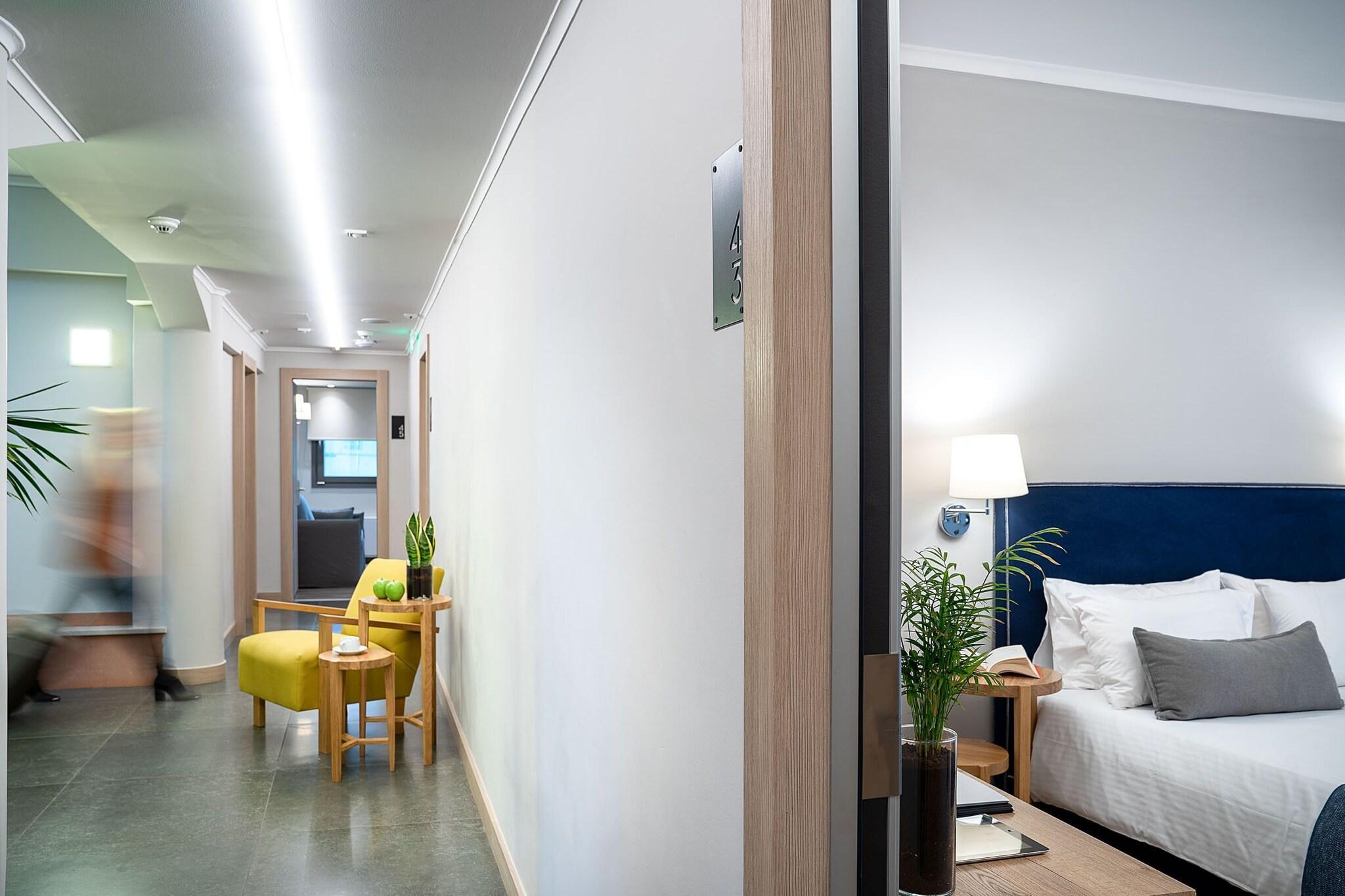 Restaurant Chroma Fashion Rooms & Apartments