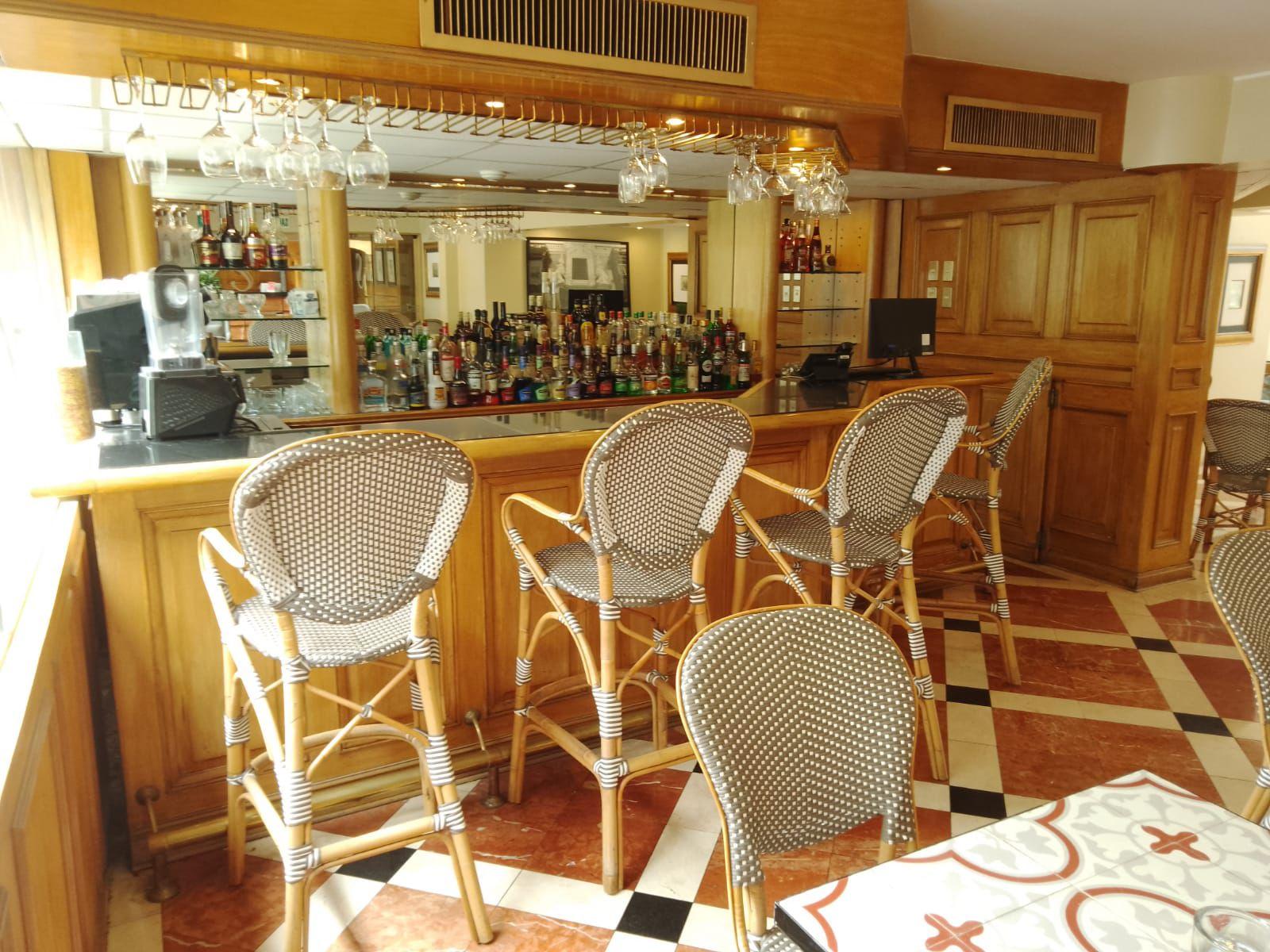 Bar/Salón Suites del Bosque Hotel