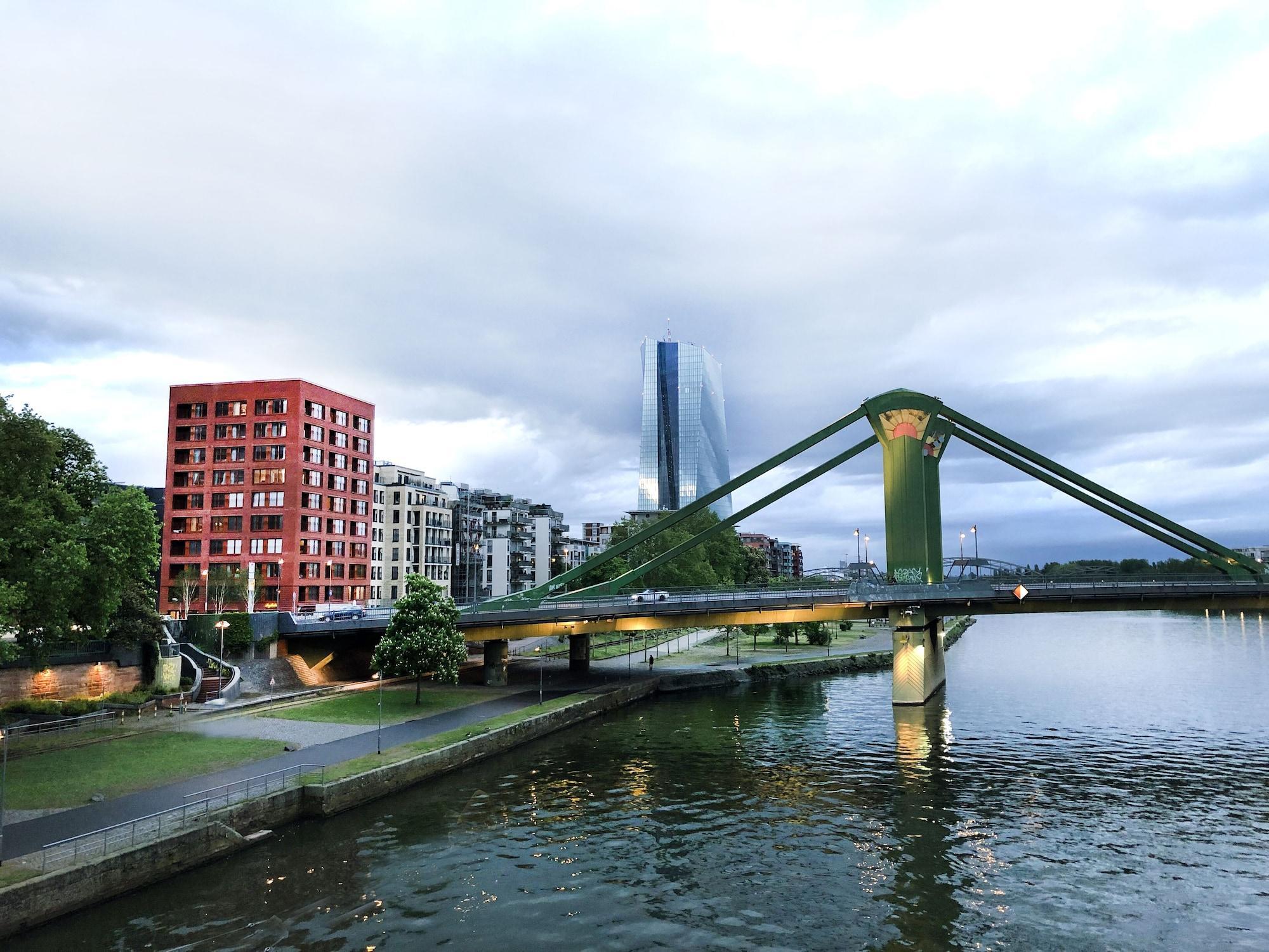 Restaurant THE FLAG Oskar M.