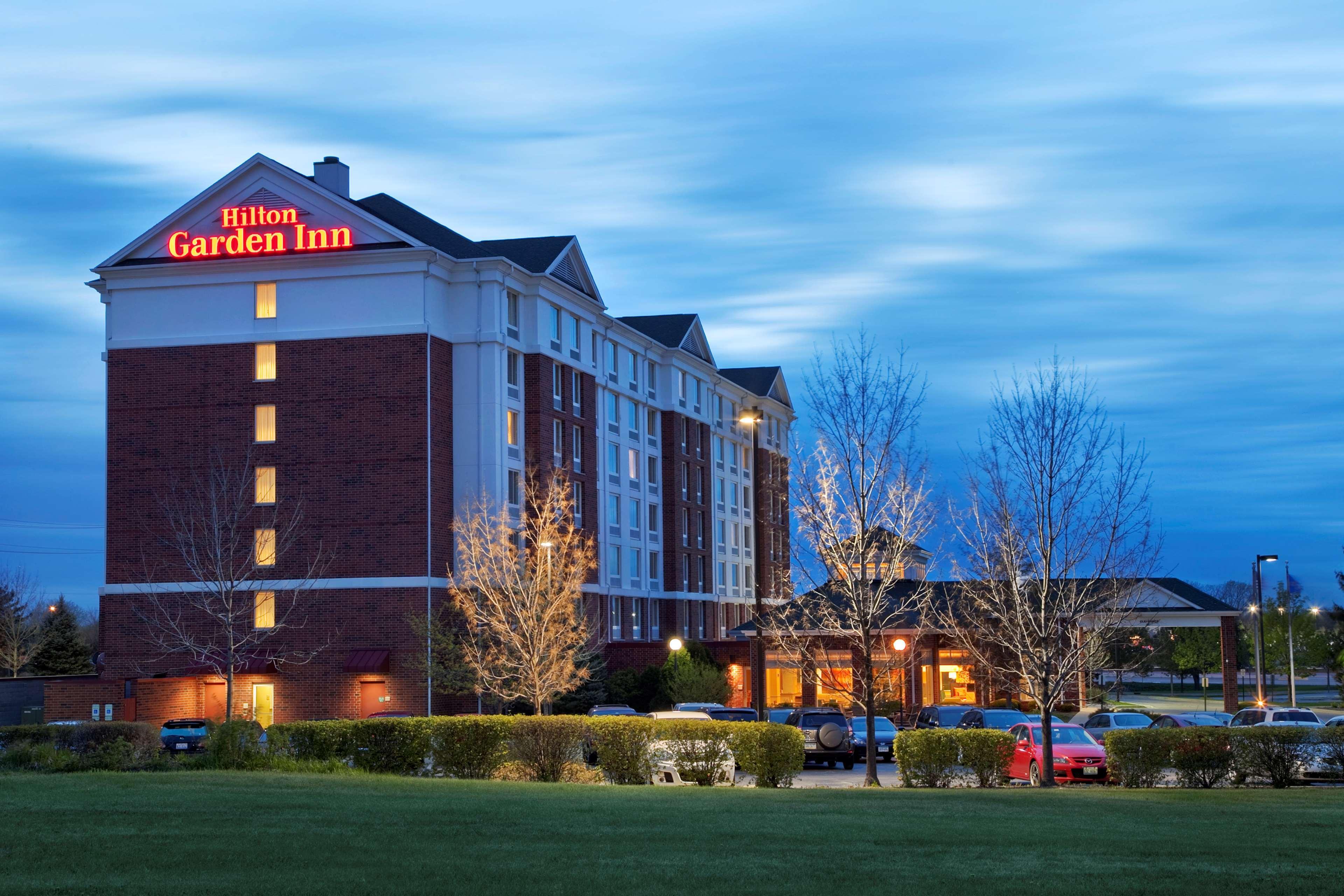 Vista Exterior Hilton Garden Inn Hoffman Estates