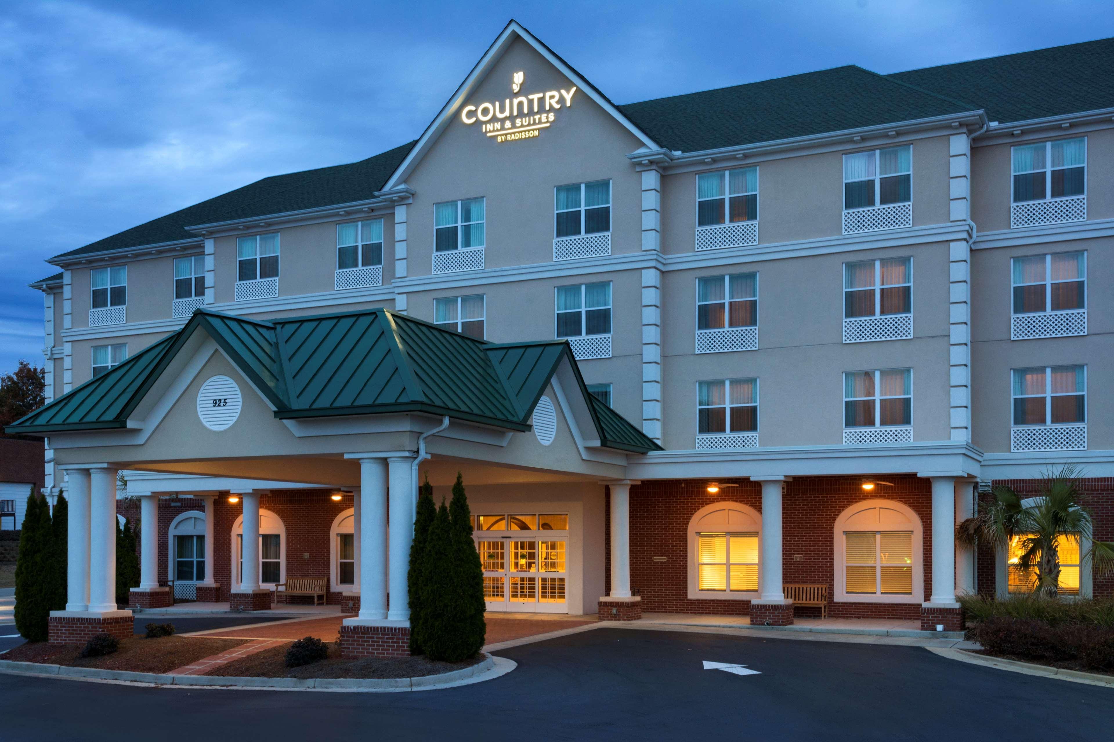 Vista Exterior Country Inn & Suites by Radisson, Braselton, GA