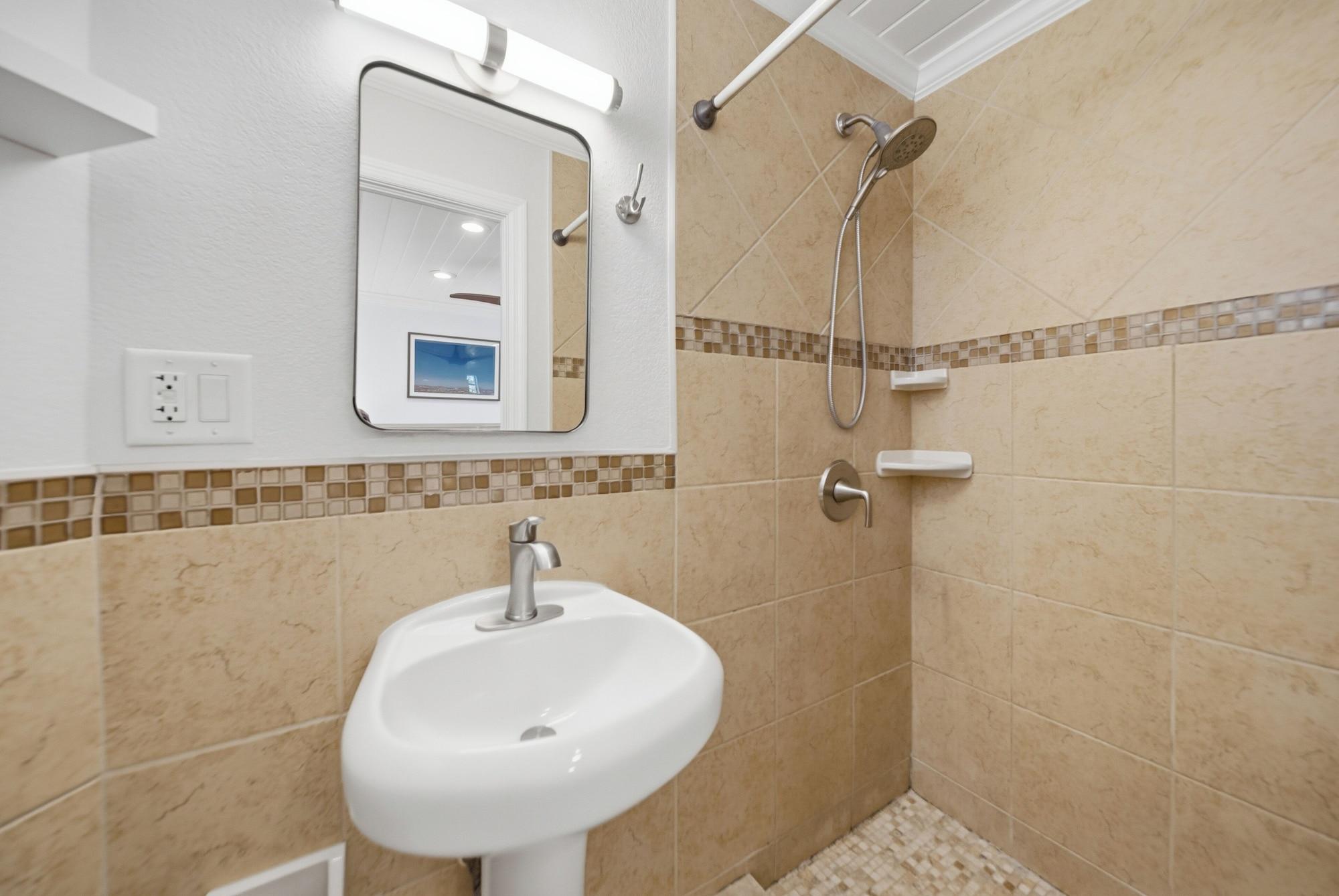 Equipamiento de Habitación Inn on the Beach - 18+ only