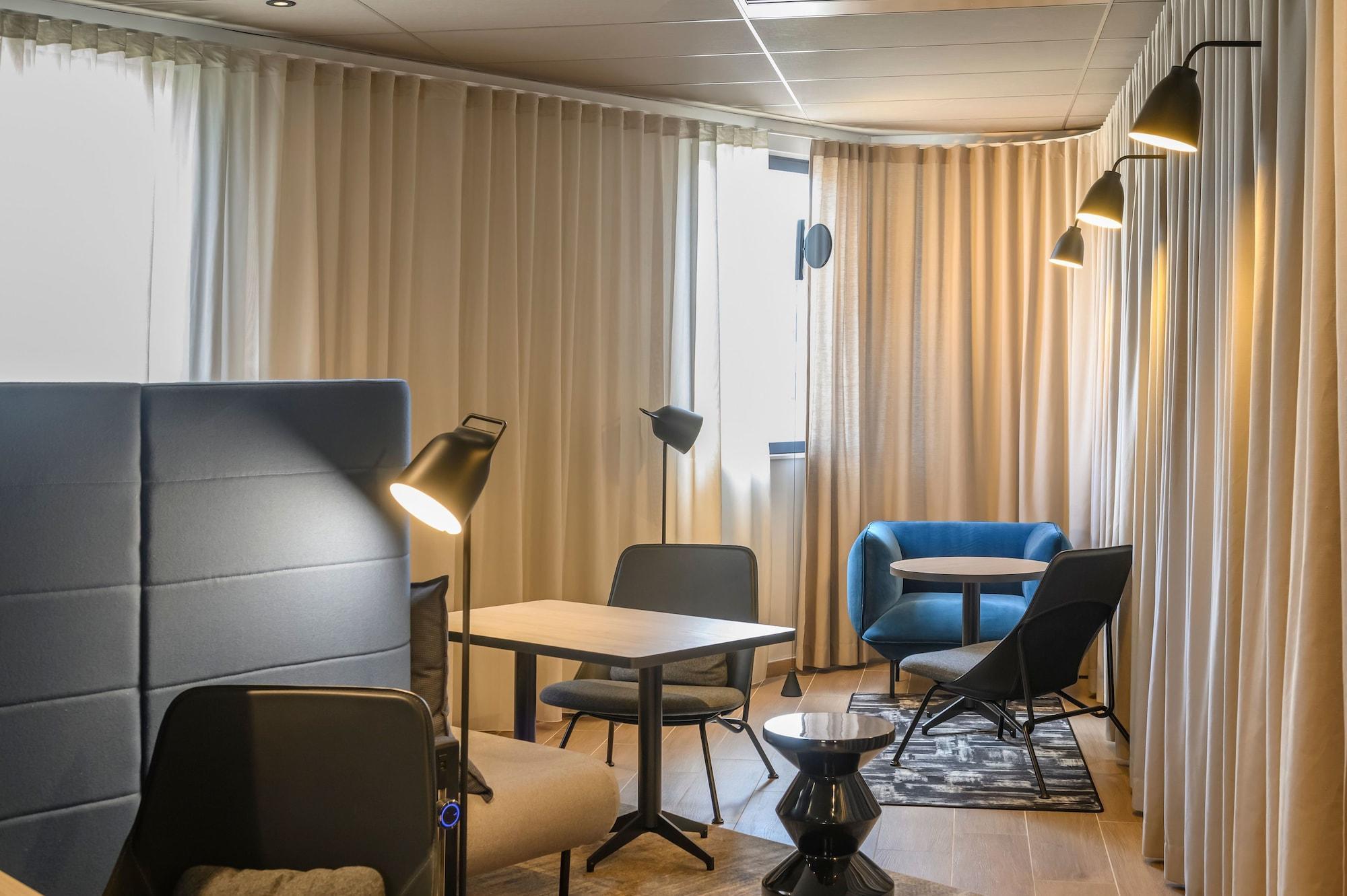 Vista Lobby Novotel Saint-Étienne Centre Gare Châteaucreux