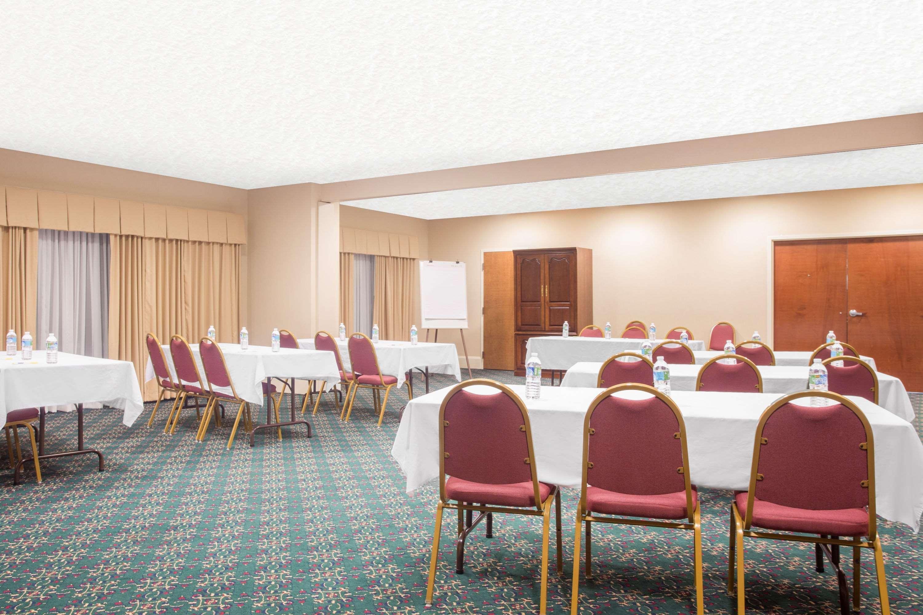 Centro de Negocios Days Inn by Wyndham Metter