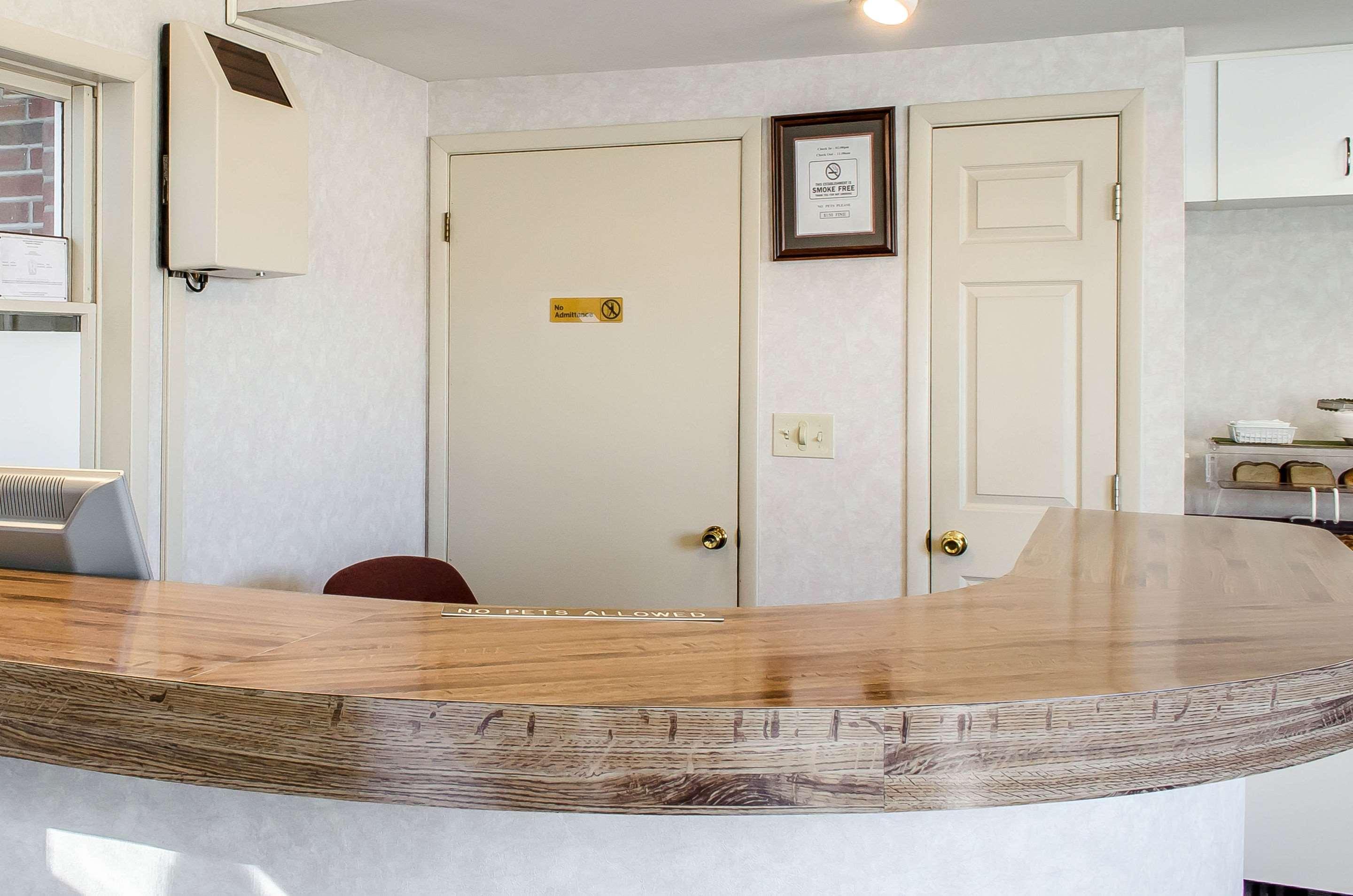 Vista Lobby Rodeway Inn State College - near University