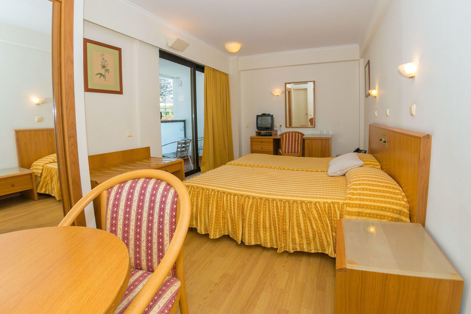 Habitación Blue Sky city beach hotel