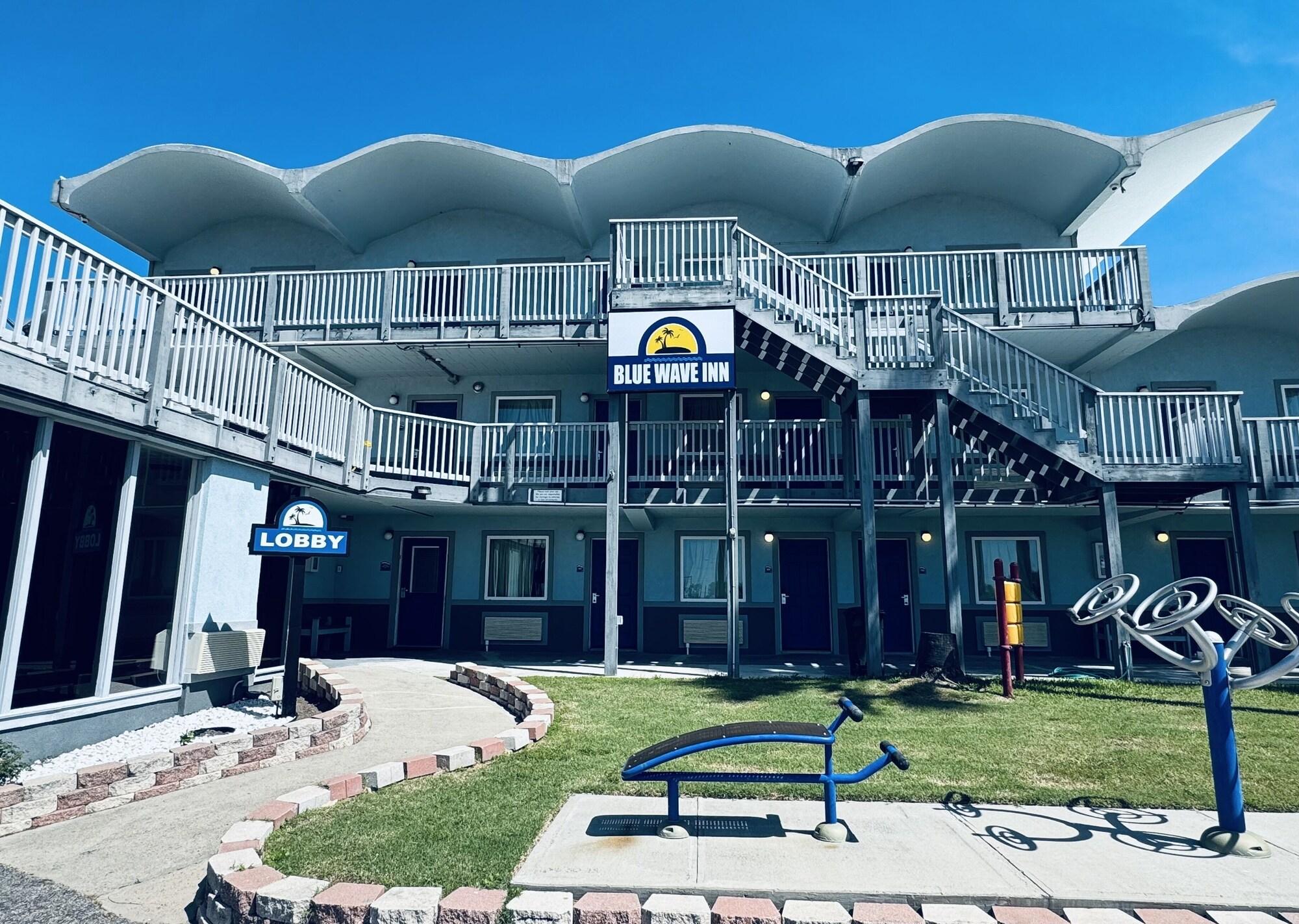 Varios Blue Wave Inn