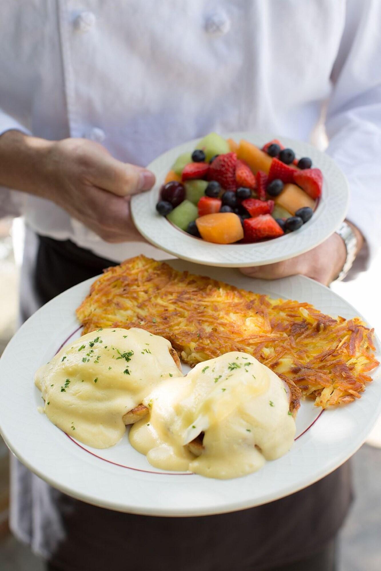 Restaurant Rogue Regency Inn Medford Airport