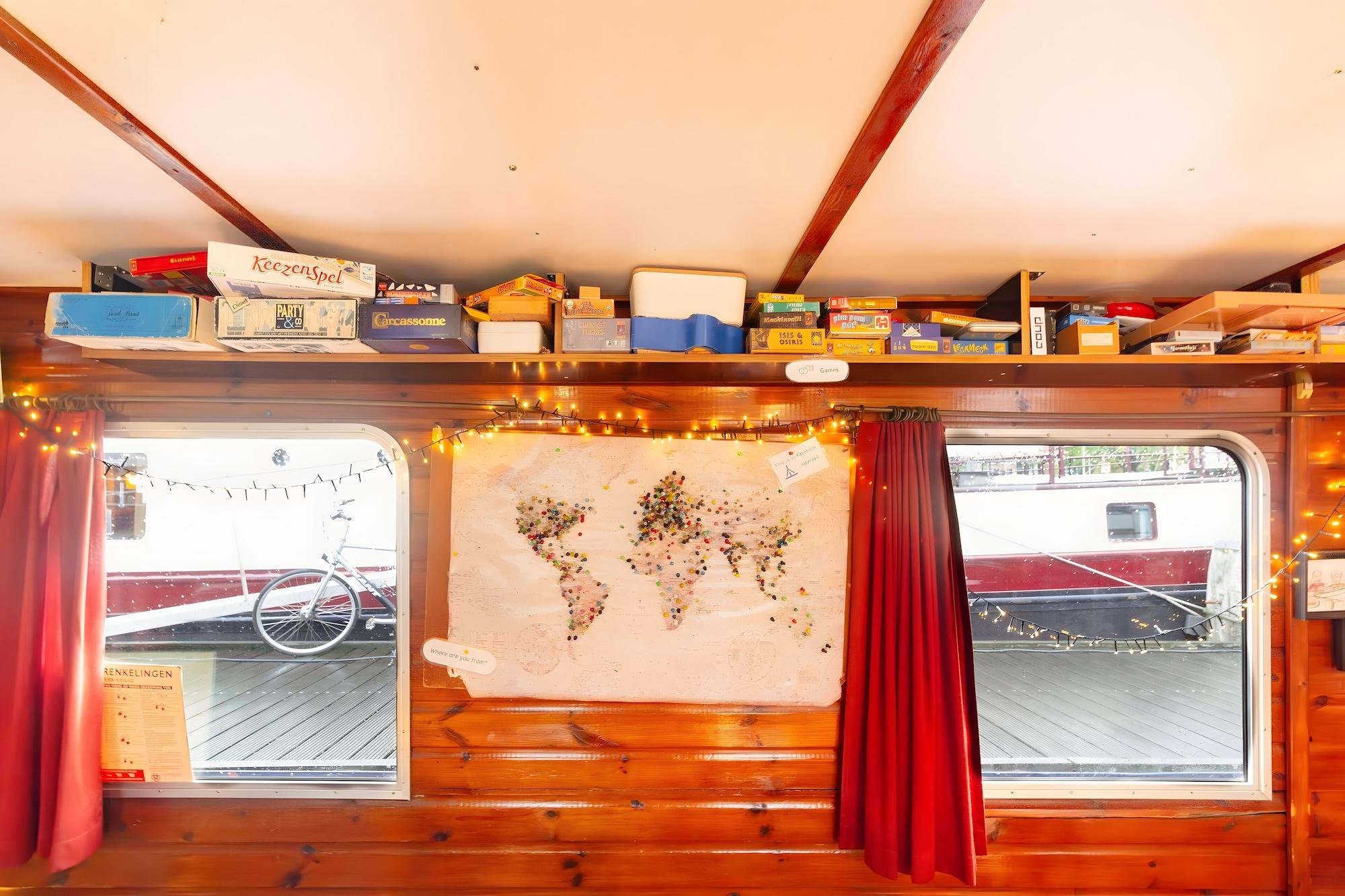 Restaurant Intersail hostel Amsterdam