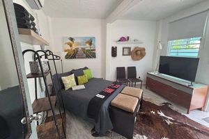 Paquete - Tiny Cozy Studio 15 Minutes Airport, Patio, Small Share Pool one Full bed