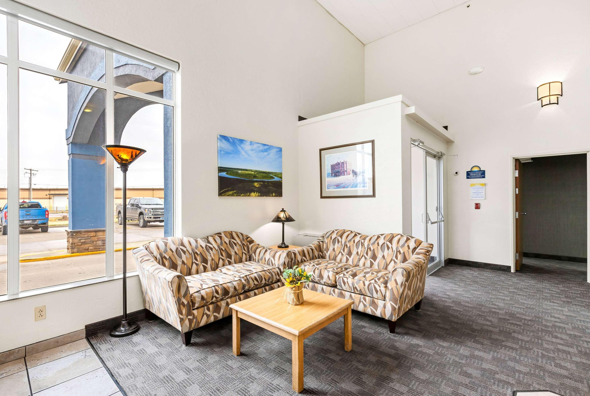 Vista Lobby Days Inn by Wyndham Great Falls
