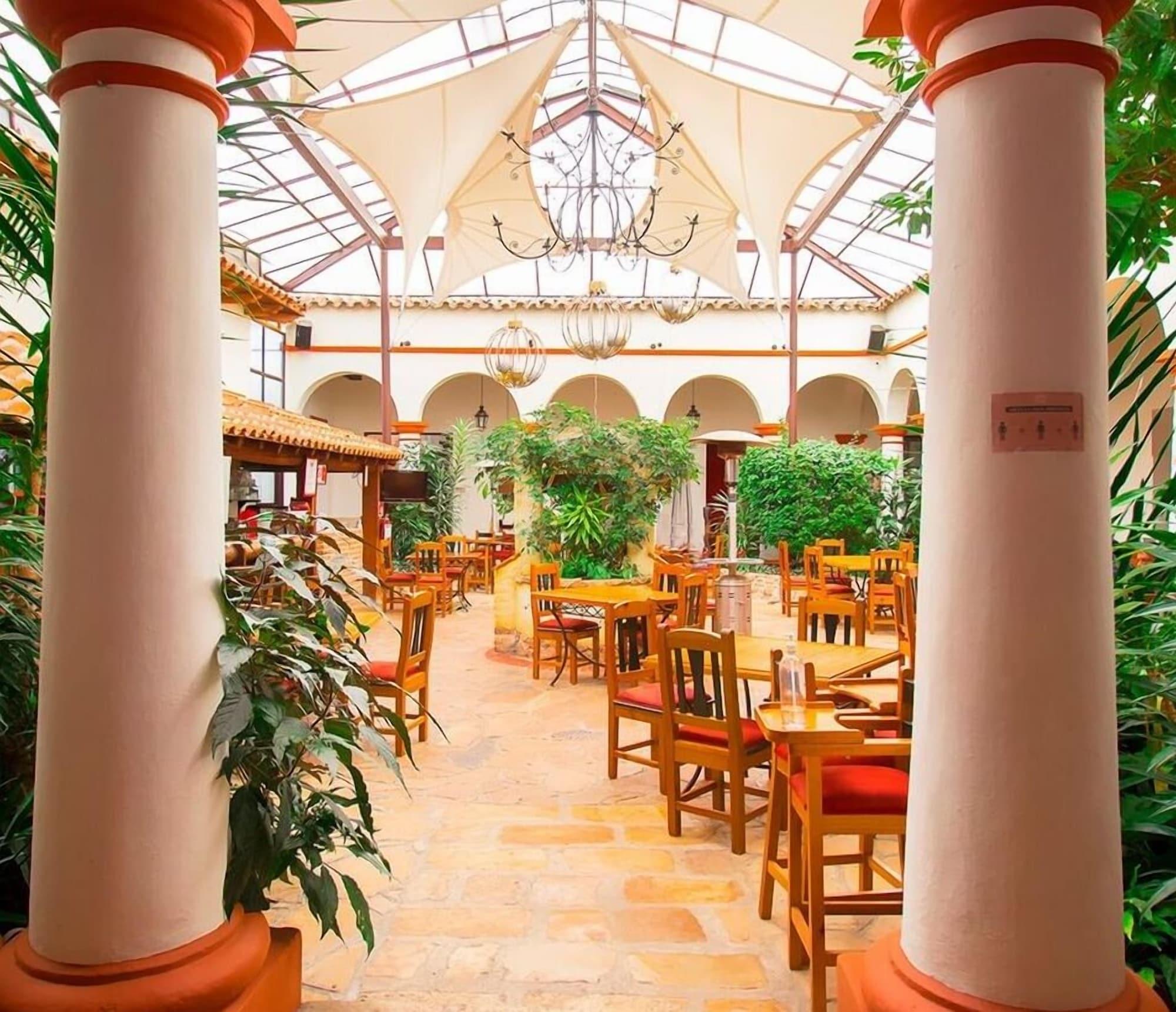 Varios Hotel Plaza Magnolias