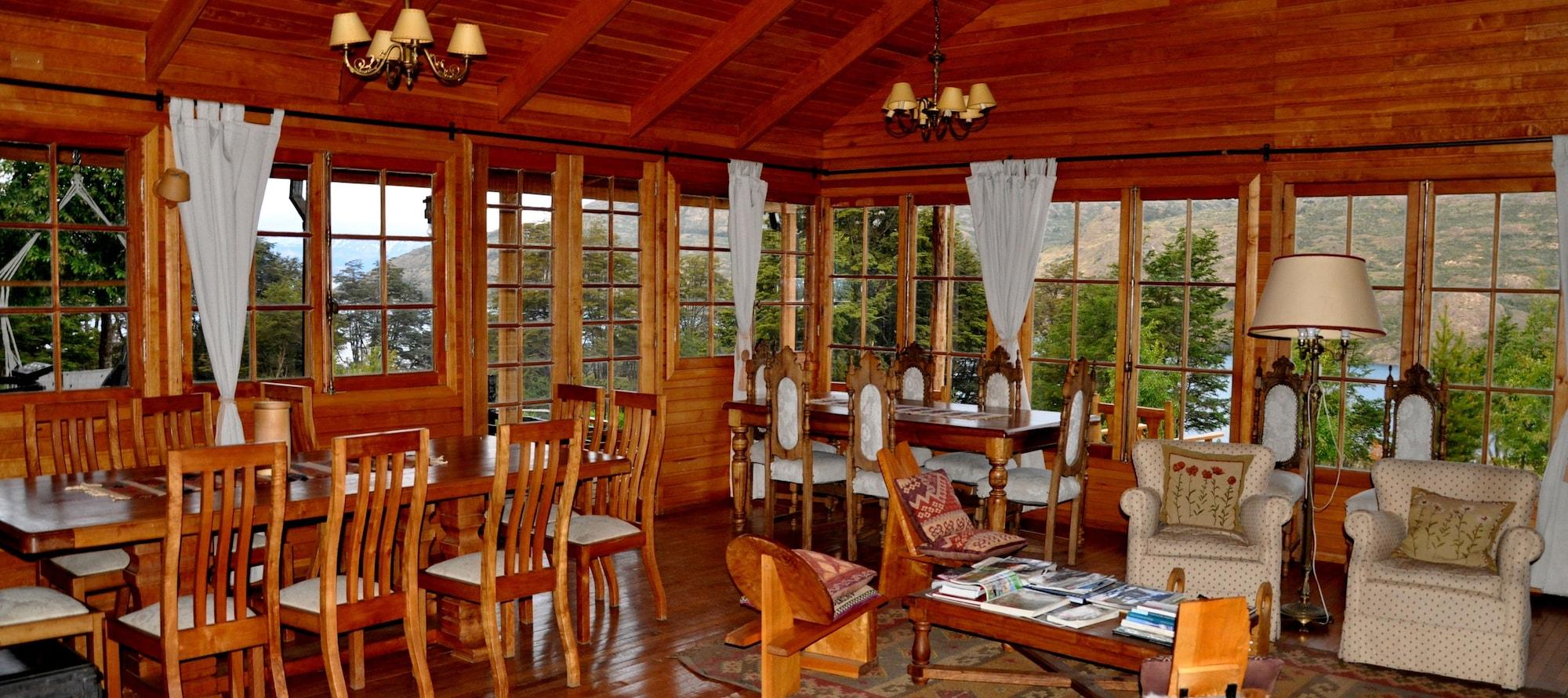 Restaurant Mallin Colorado Ecolodge