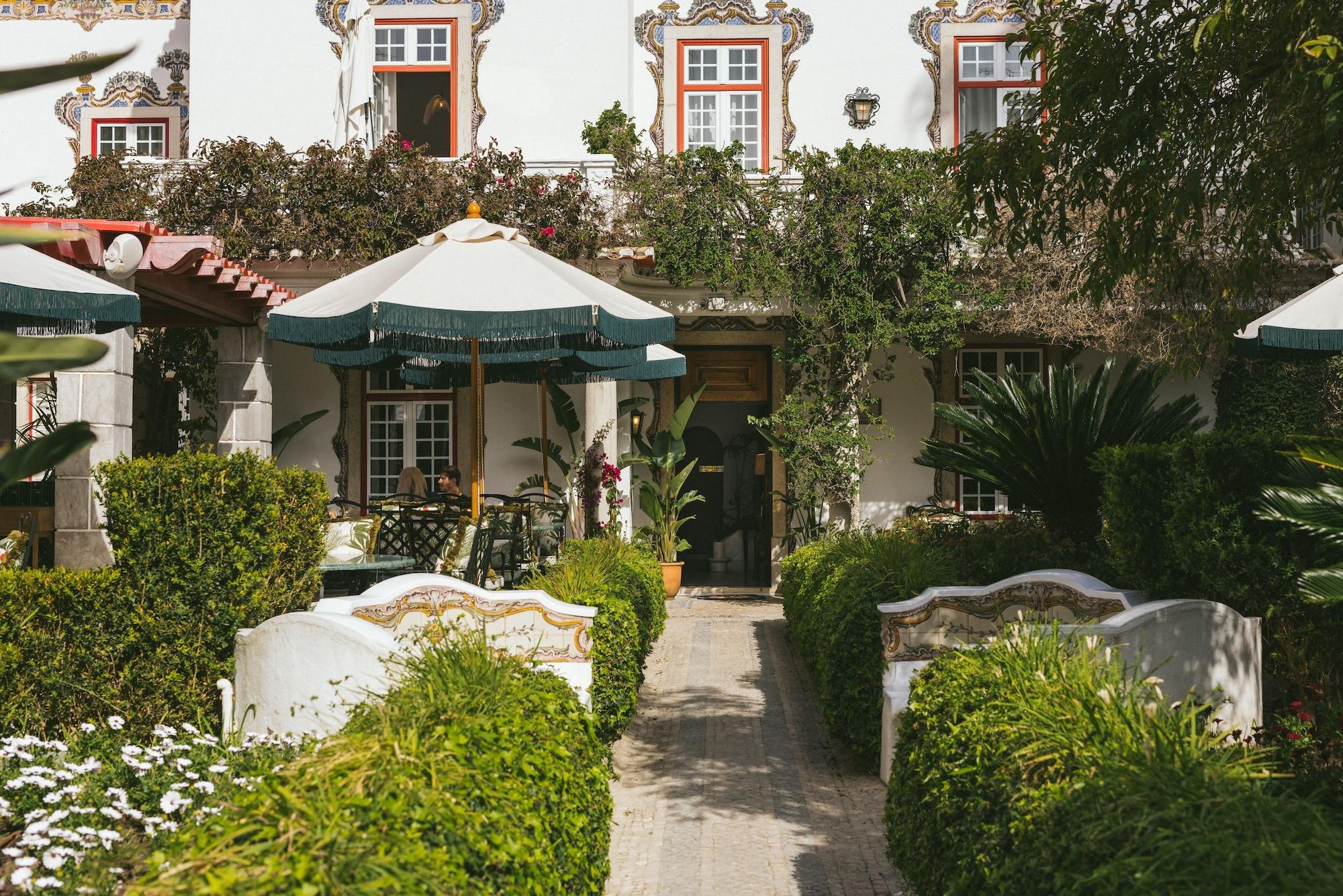 Varios Pergola Boutique Hotel