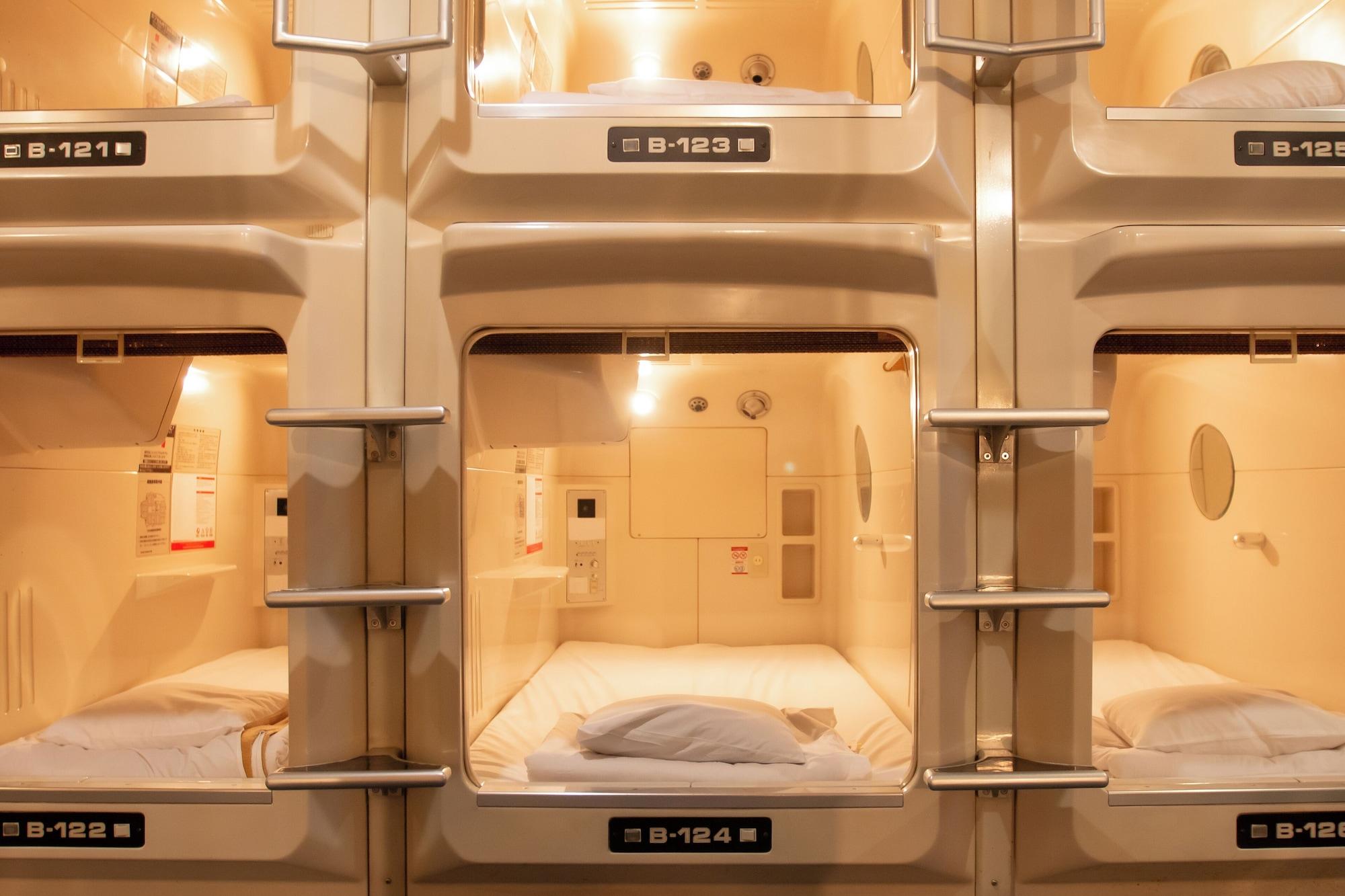 Varios Men's only Capsule Hotel Asahi Plaza Shinsaibashi