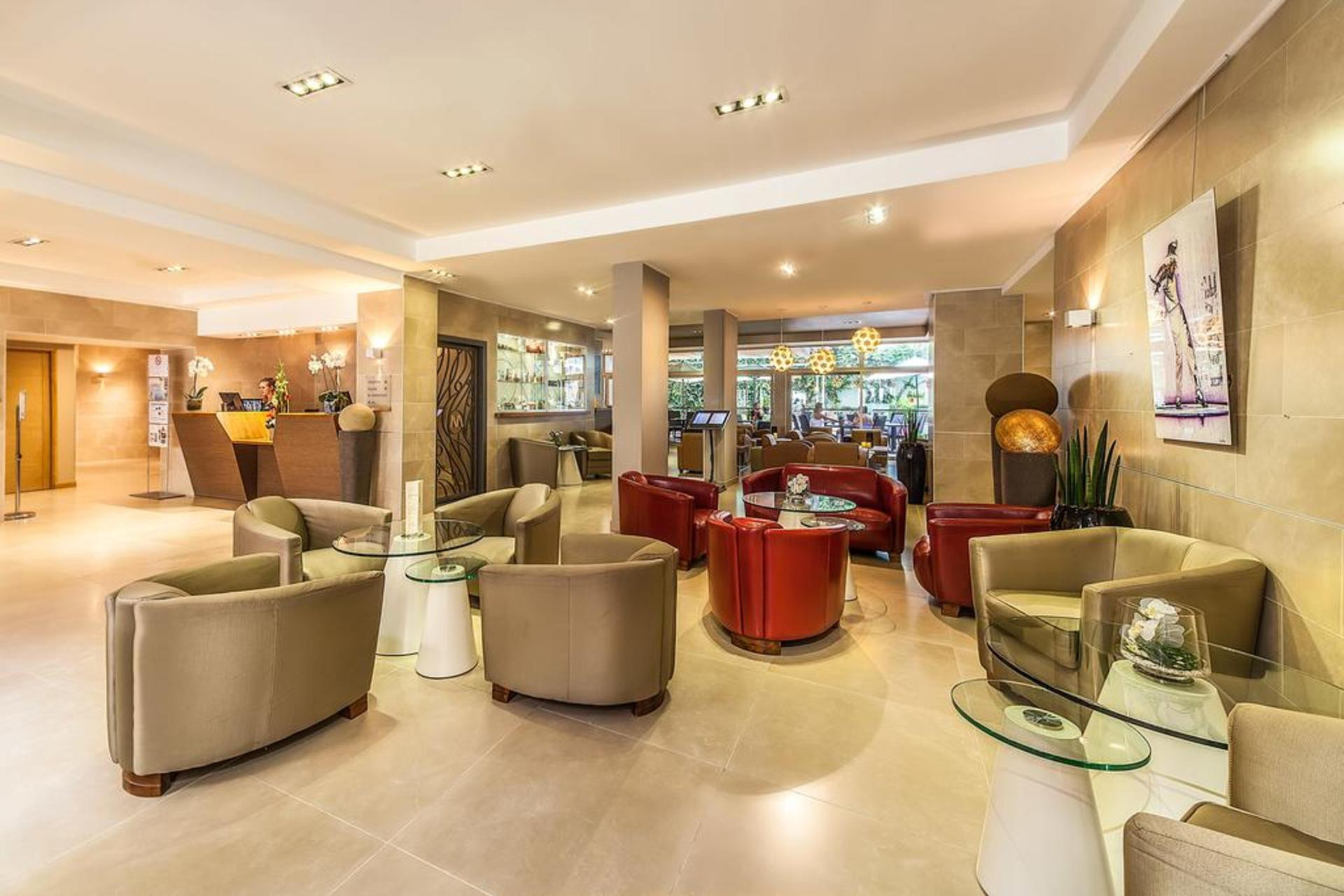 Vista Lobby Hotel Montaigne & Spa