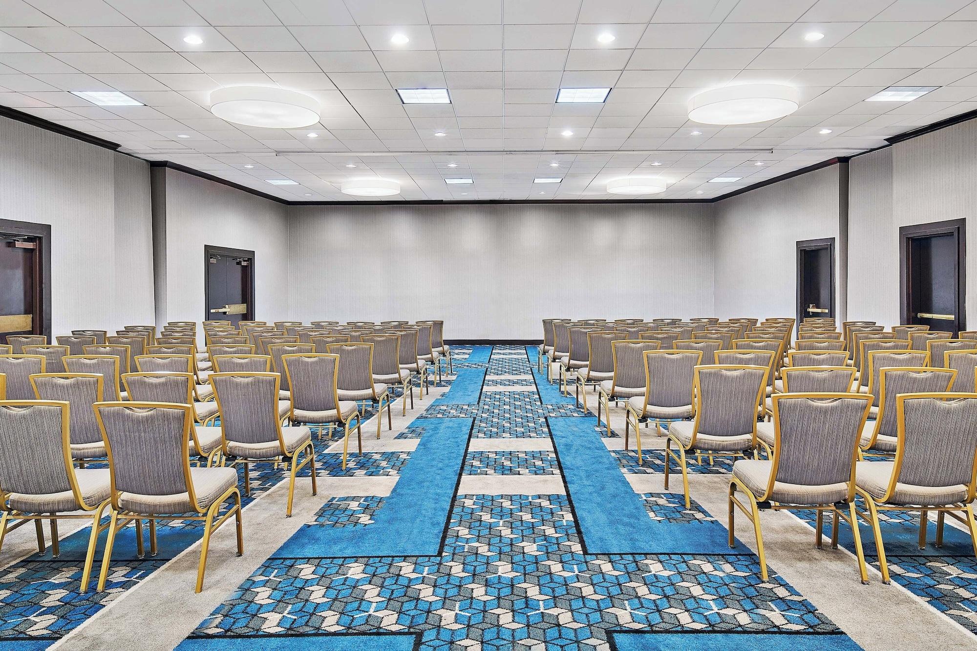 Sala de Reuniones Four Points by Sheraton Richmond Airport