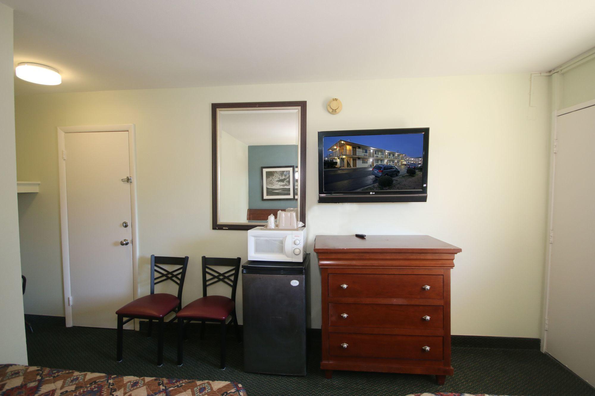 Habitación Royal Inn Charlotte Airport Hotel
