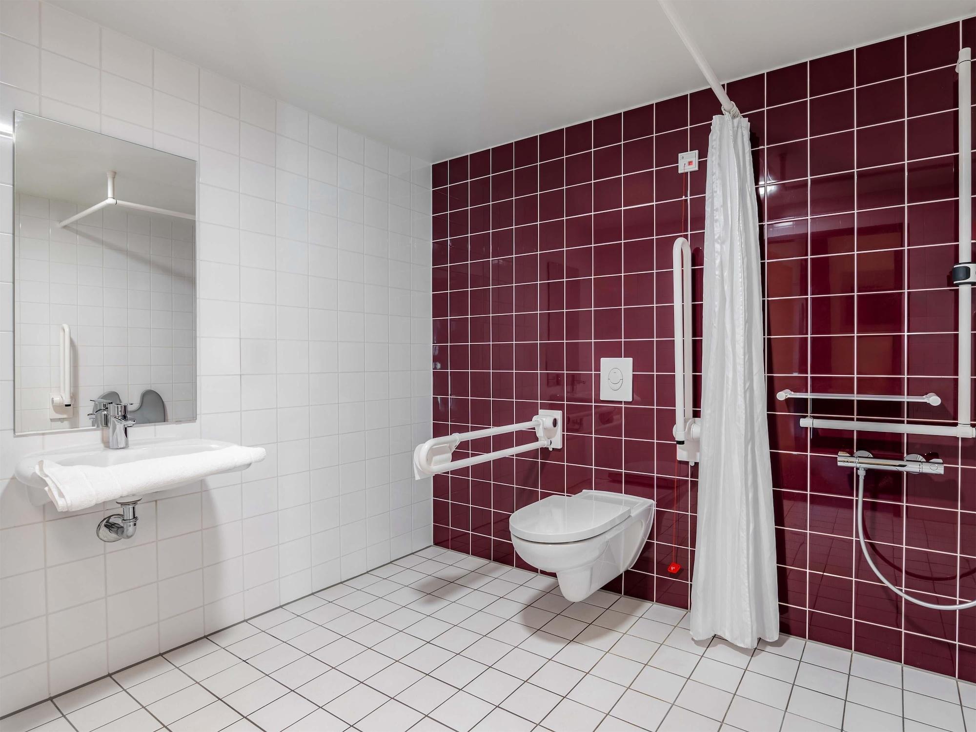 Equipamiento de Habitación B&B Hotel Stuttgart-Bad Cannstatt