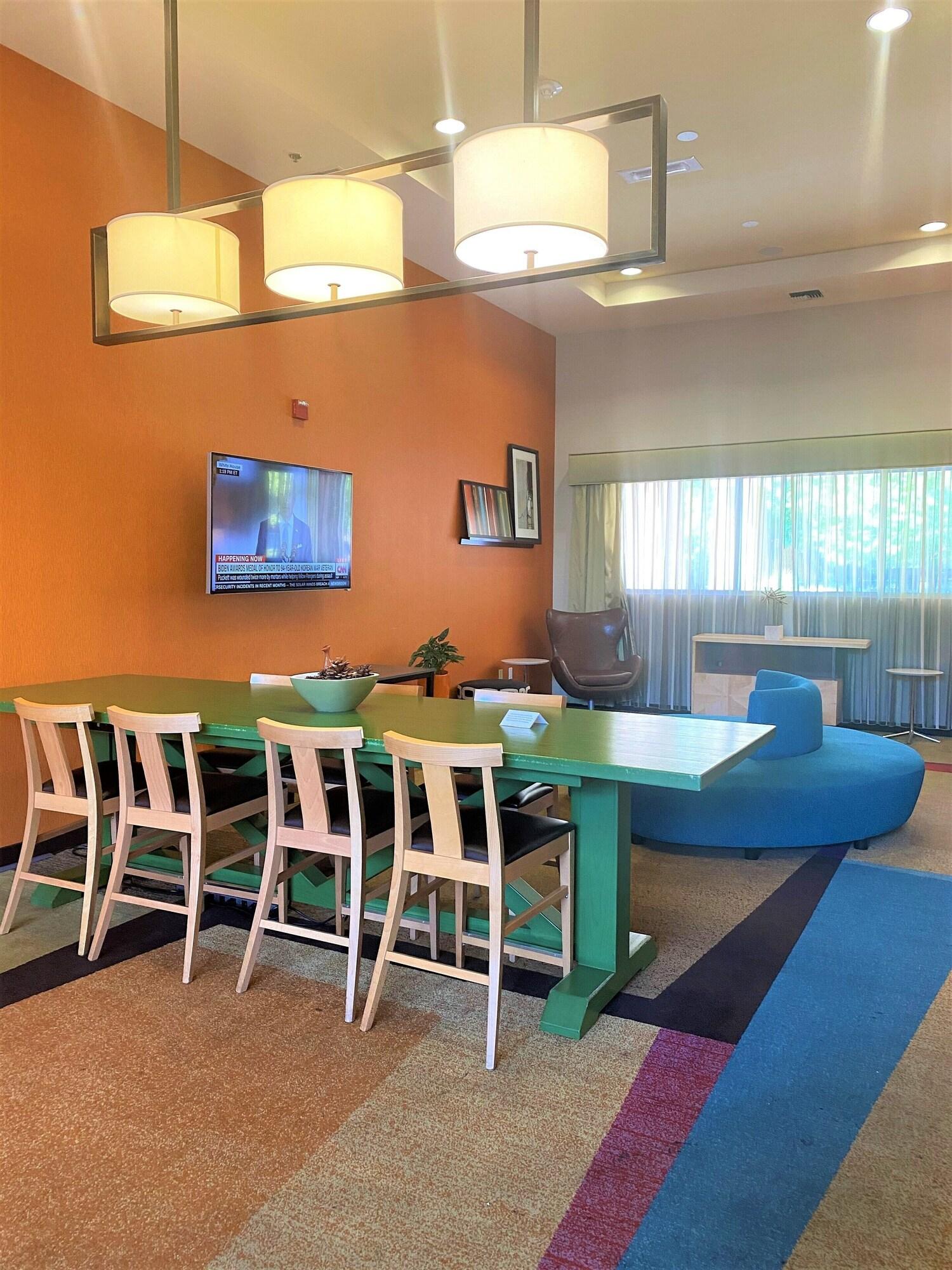 Vista Lobby Fairfield Inn by Marriott Sacramento Cal Expo
