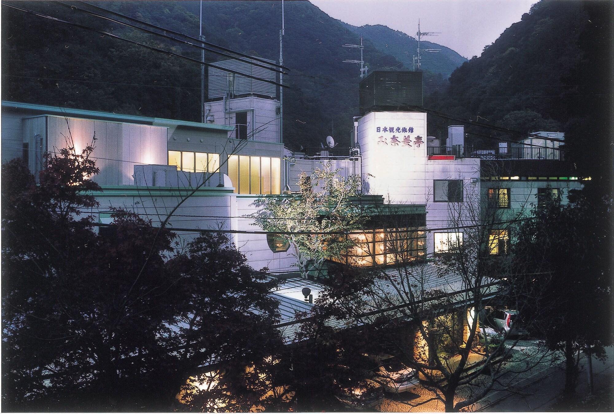 Vista Exterior Minamitei