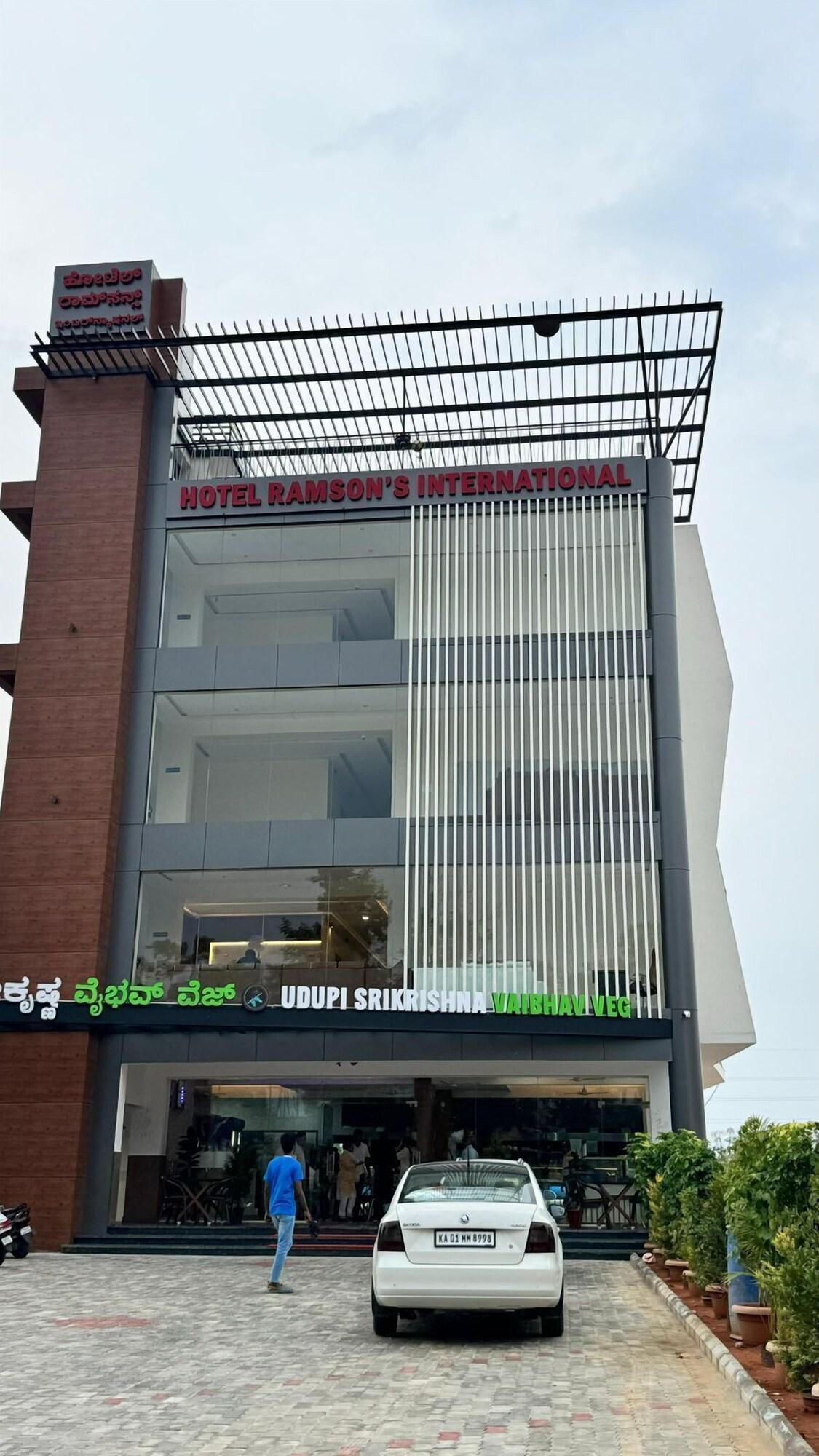 Vista Exterior Hotel Ramsons International