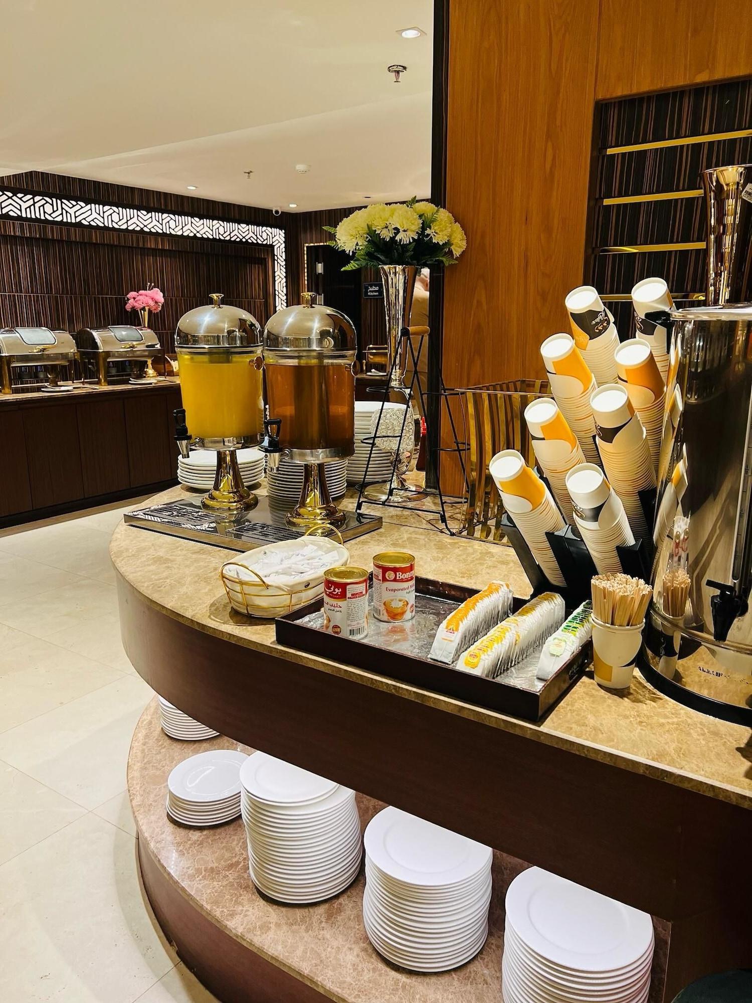 Restaurant towers hotel