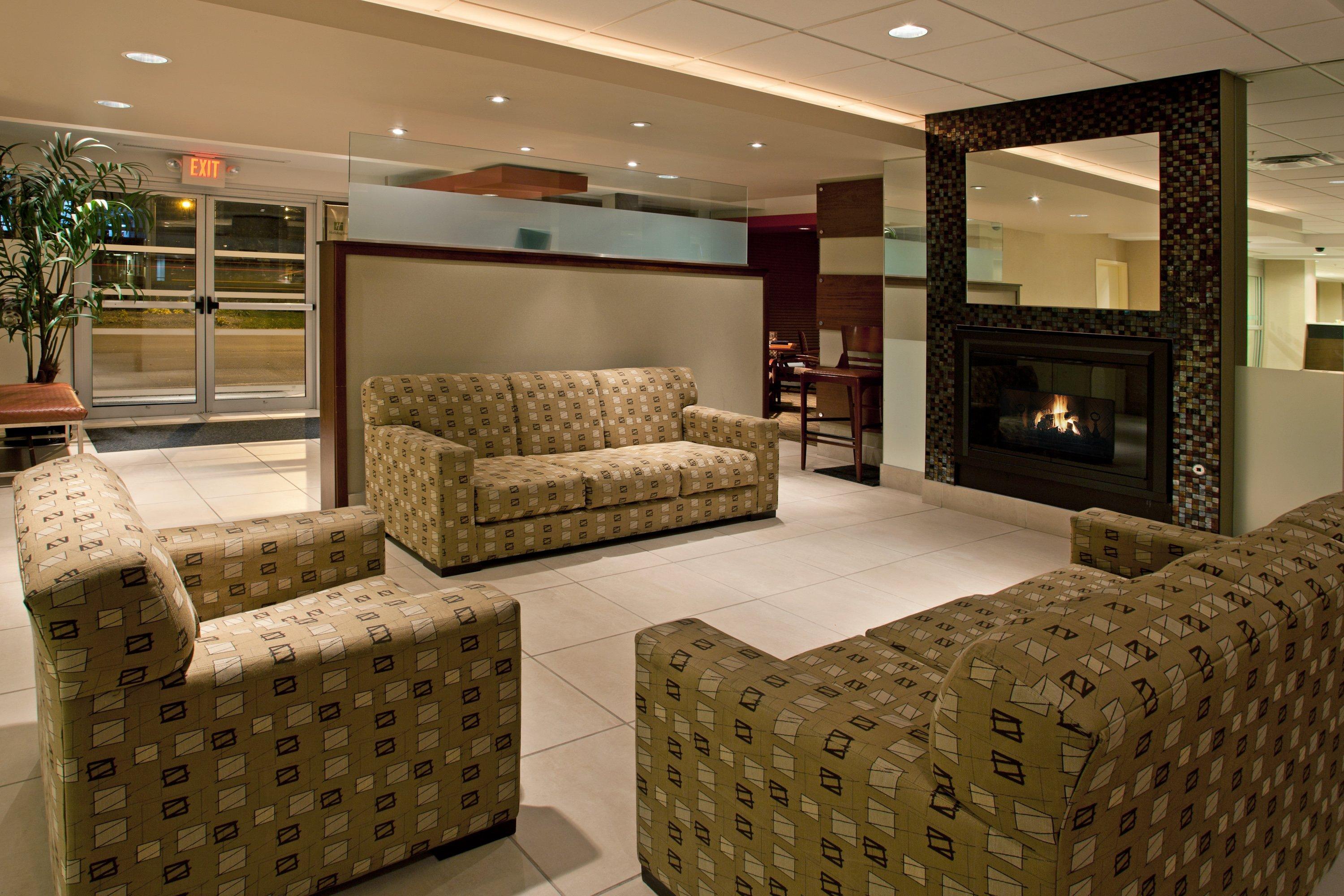 Vista Lobby Holiday Inn Columbus Dwtn-Capitol Square by IHG