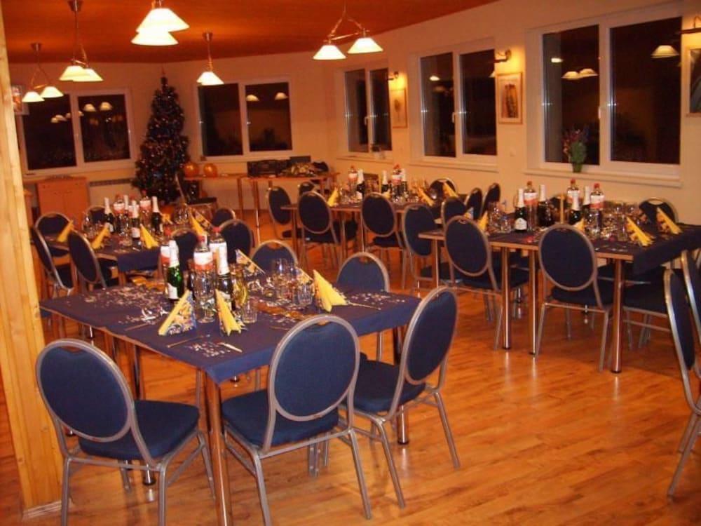 Salón de Baile Penzion Maxim