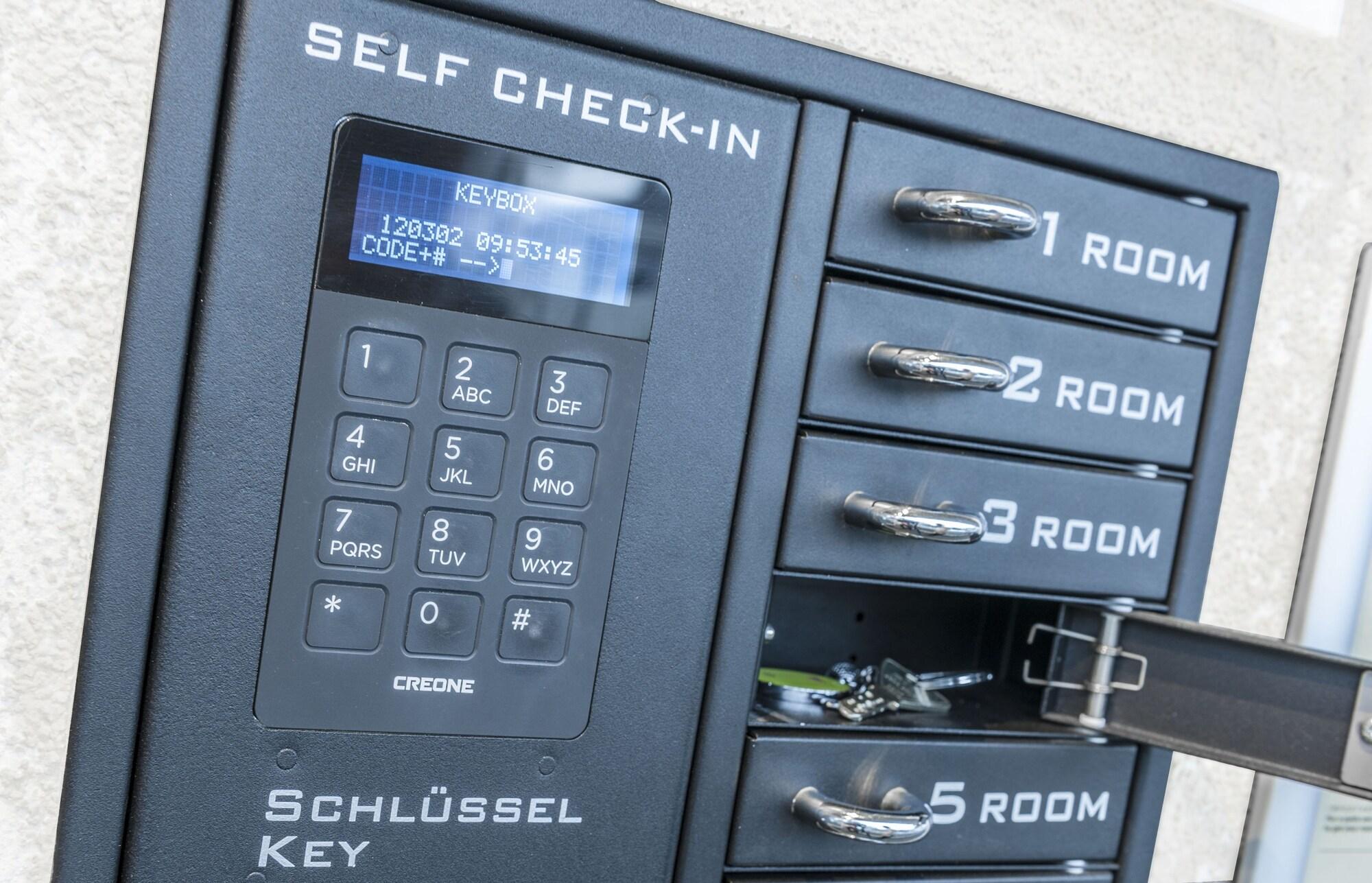 Vista Lobby Sky Motel