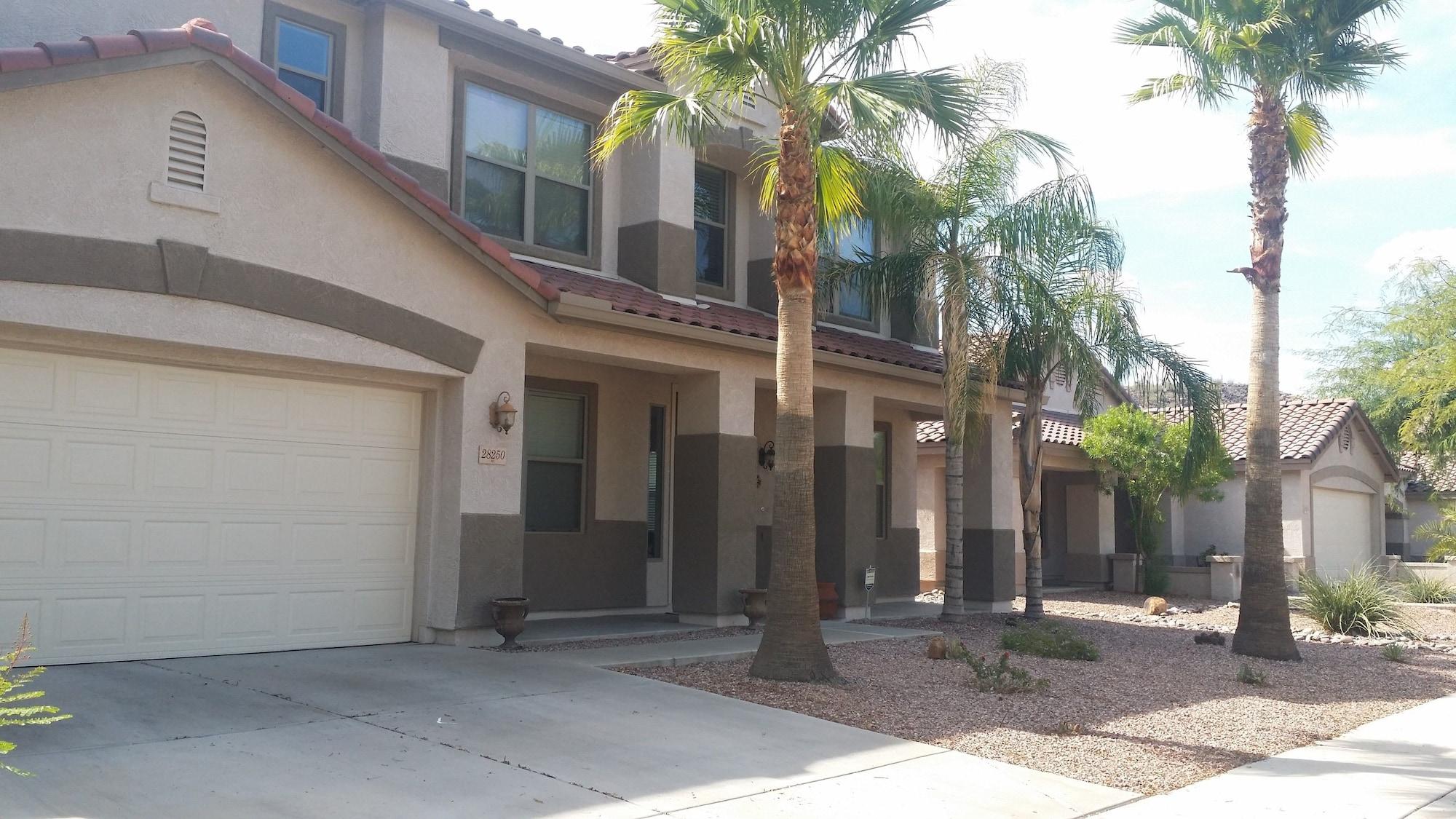 Varios Happy Valley House