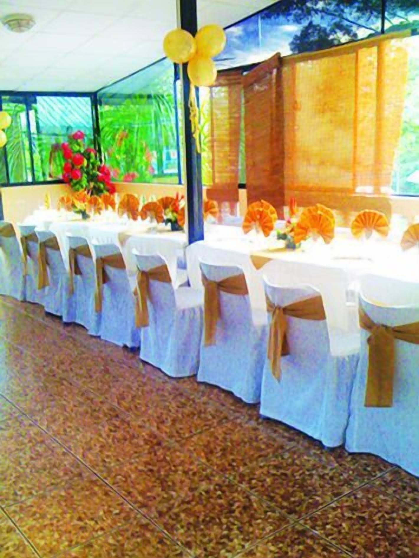 Salón de Baile Hostería Las Heliconias