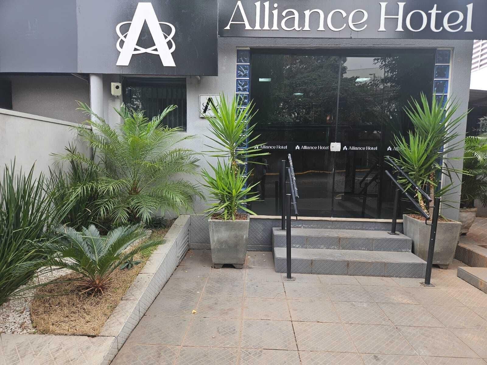 Vista Exterior ALLIANCE HOTEL