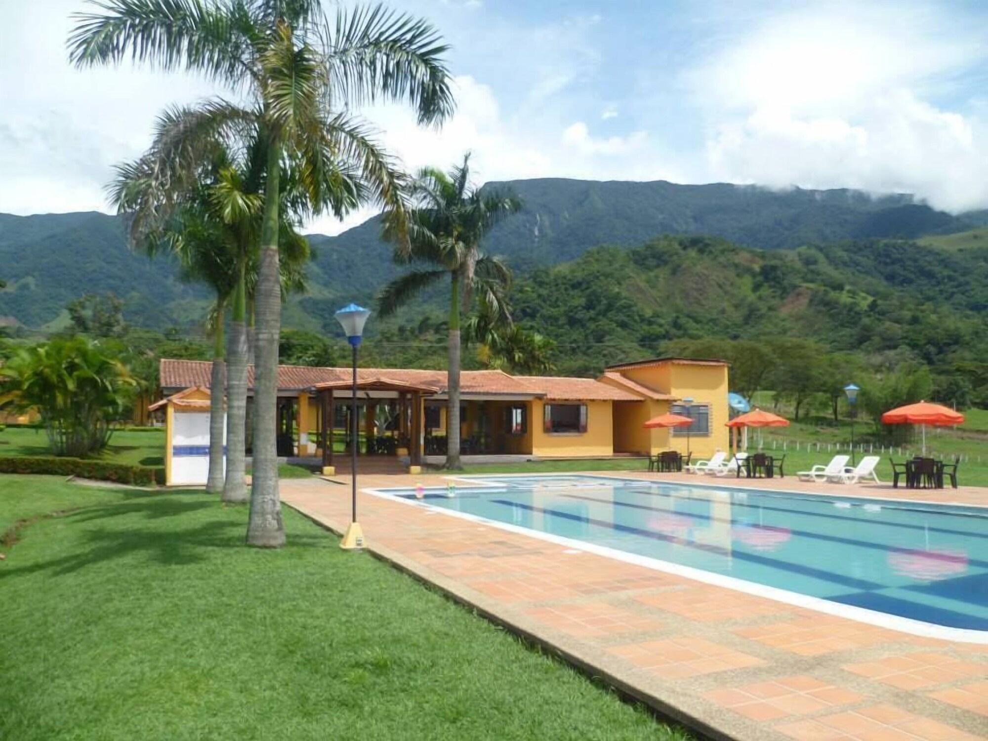 Varios Hotel Campestre Lomas de Piedra