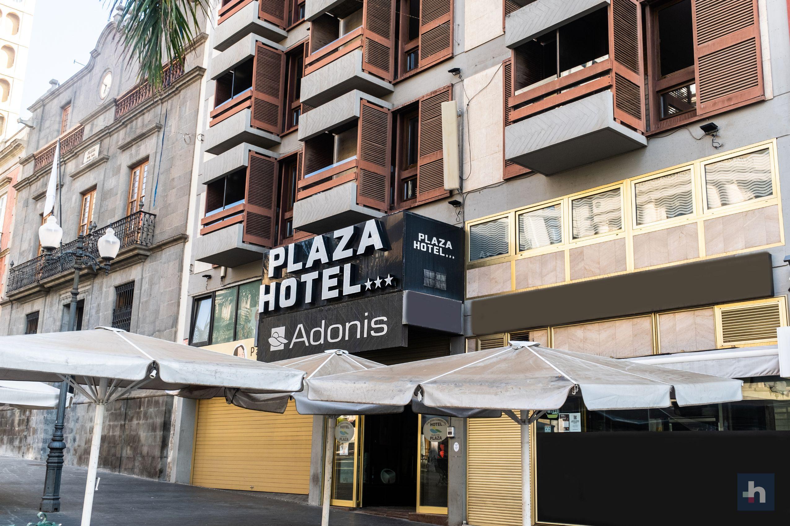Vista Exterior Hotel Adonis Plaza