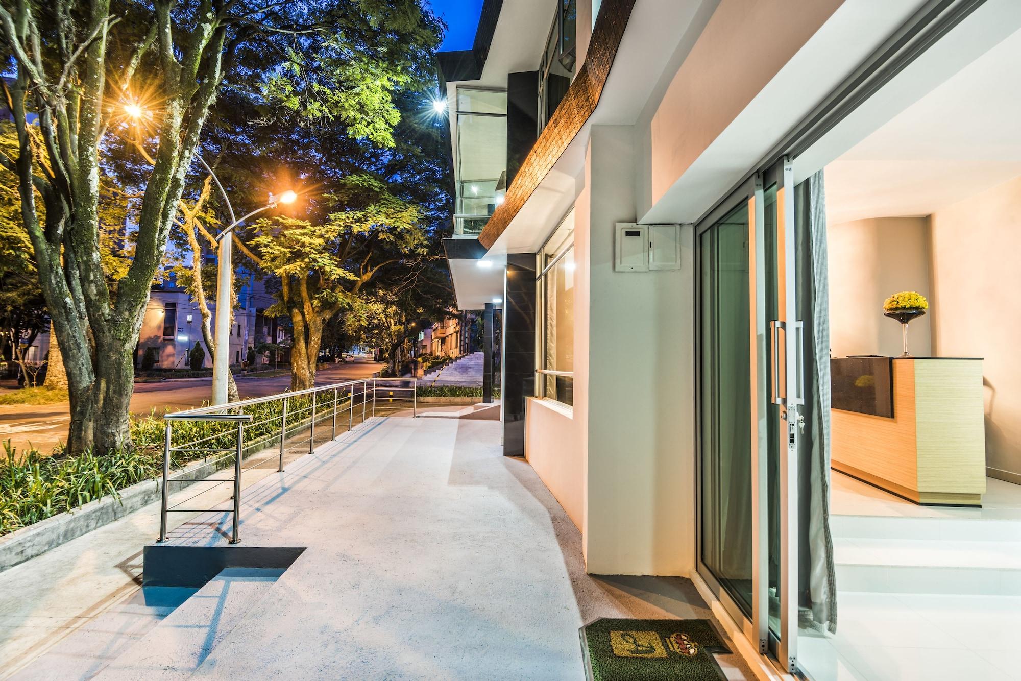 Vista Exterior Hotel Asturias Medellin