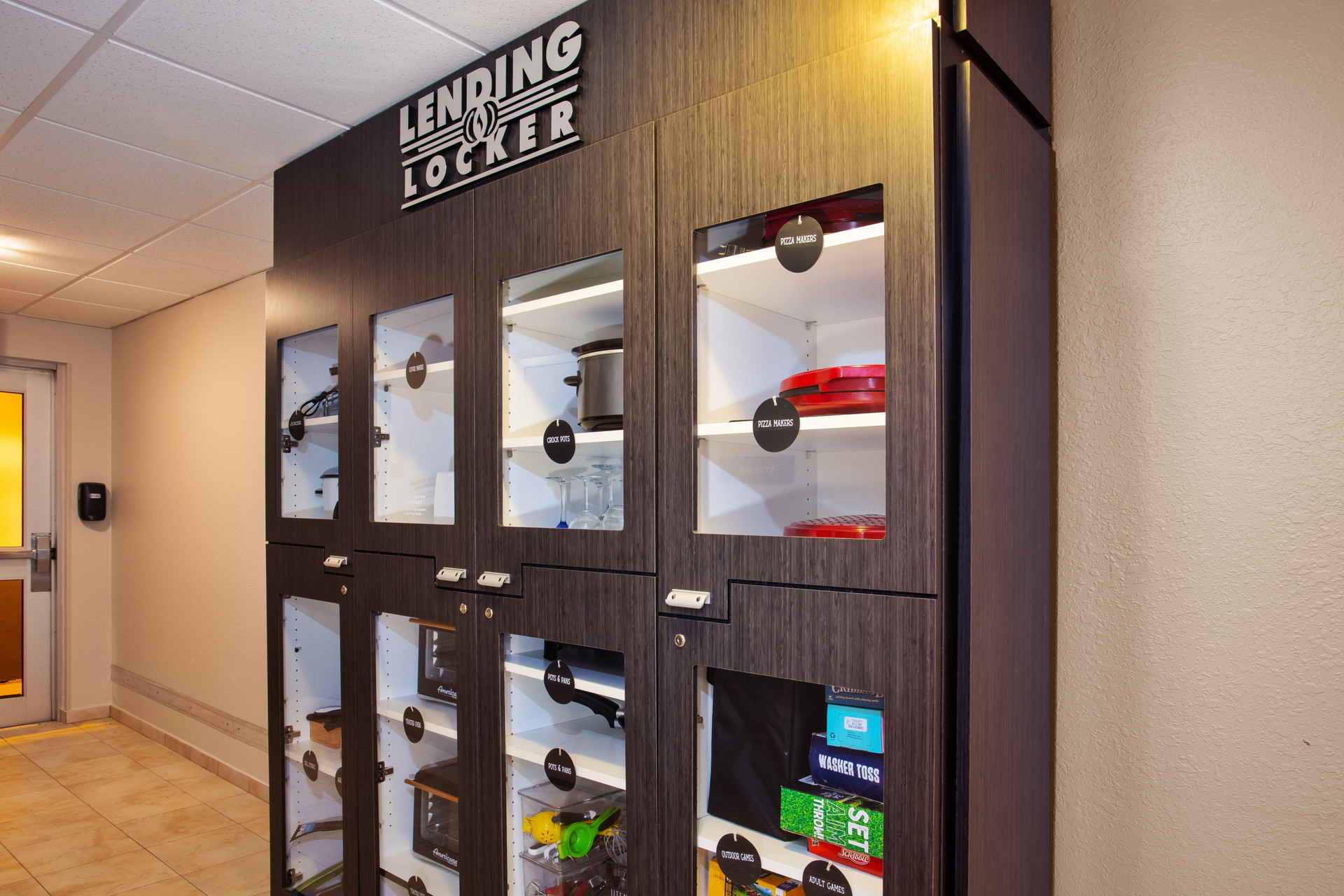 Vista Lobby Candlewood Suites Kenosha by IHG