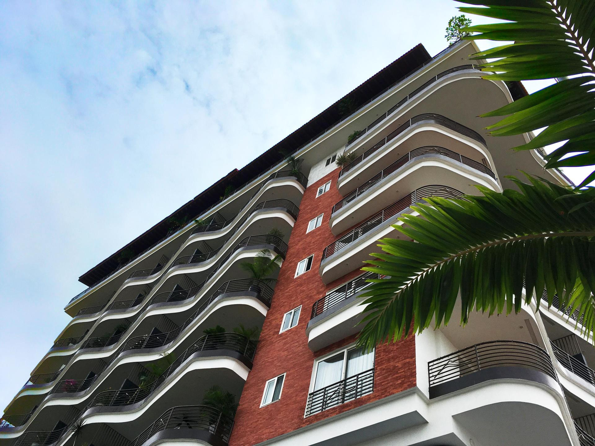 Vista Exterior Pinnacle Resorts 180