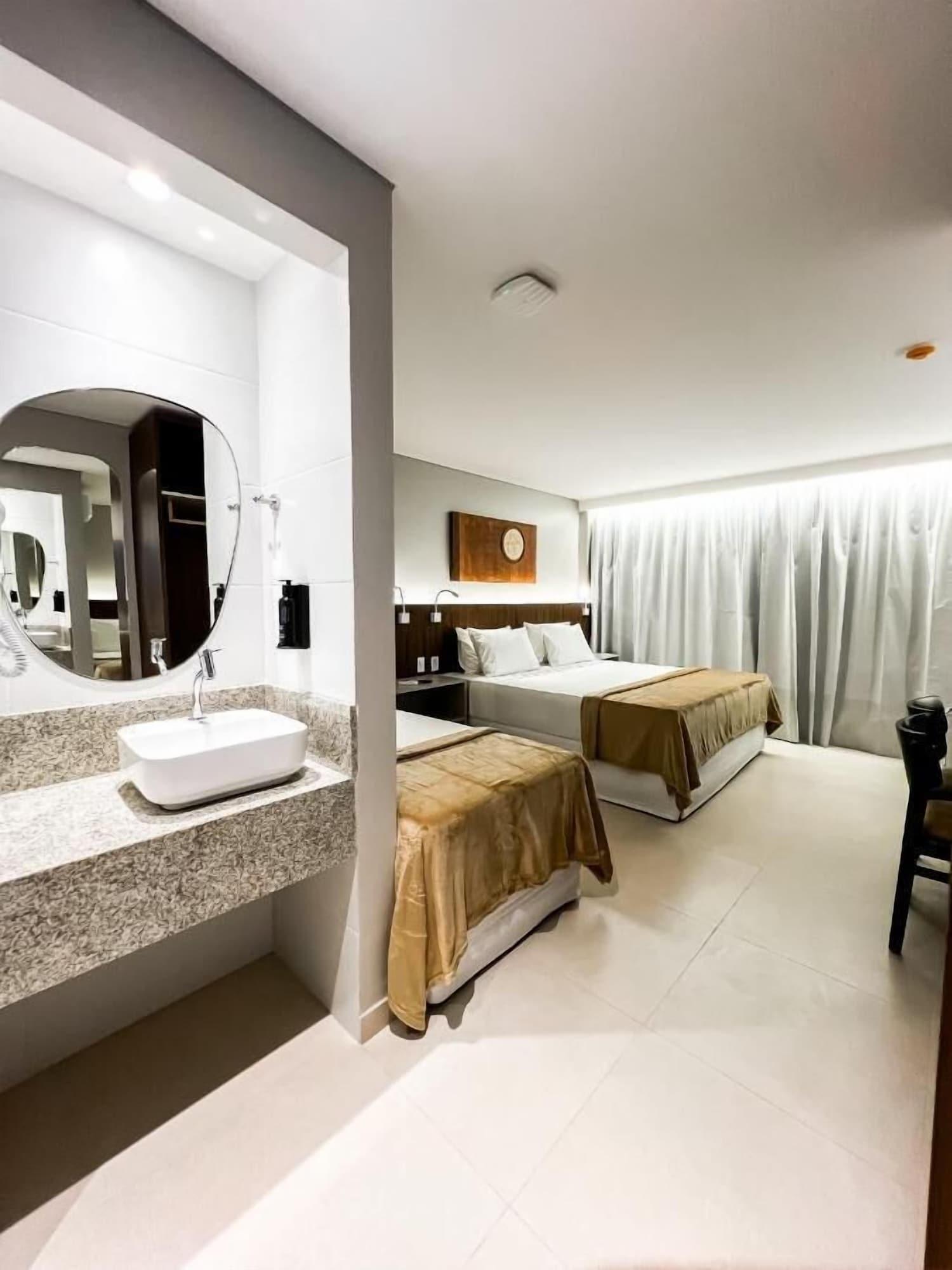 Varios Smart Hotel