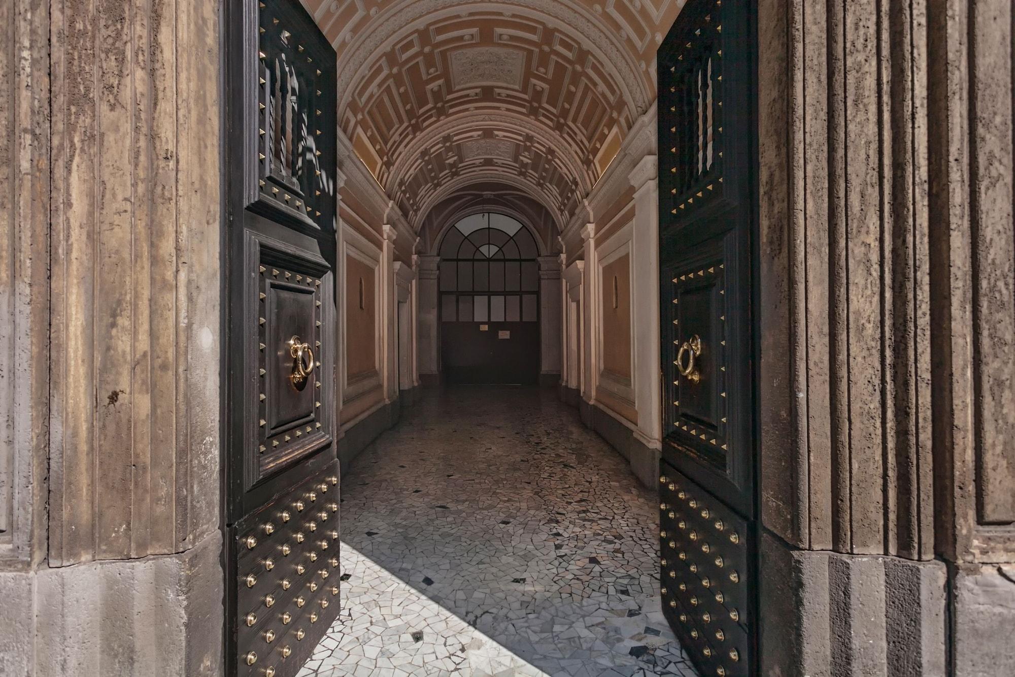 Varios Domus Napoleone