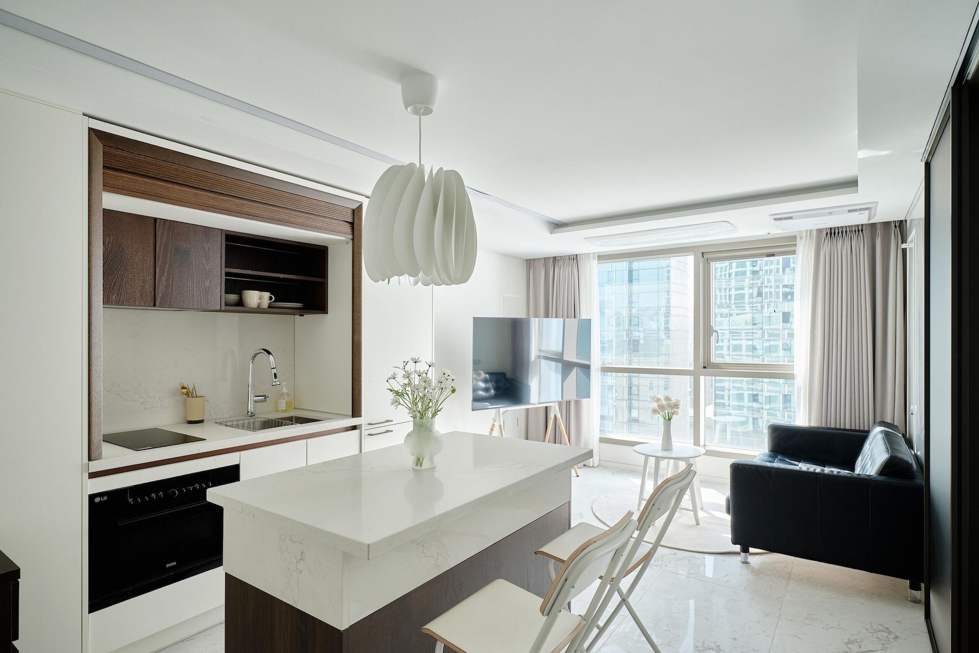 Equipamiento de Habitación UH FLAT THE SEOCHO NEW WINGS