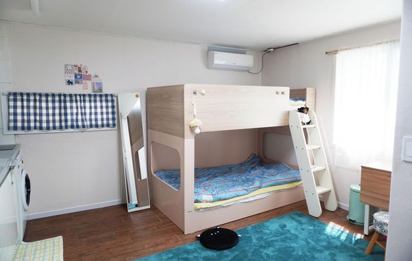 MINNY HOUSE 305. New Open. Best location in Hongdae. Close to hongdae sta.