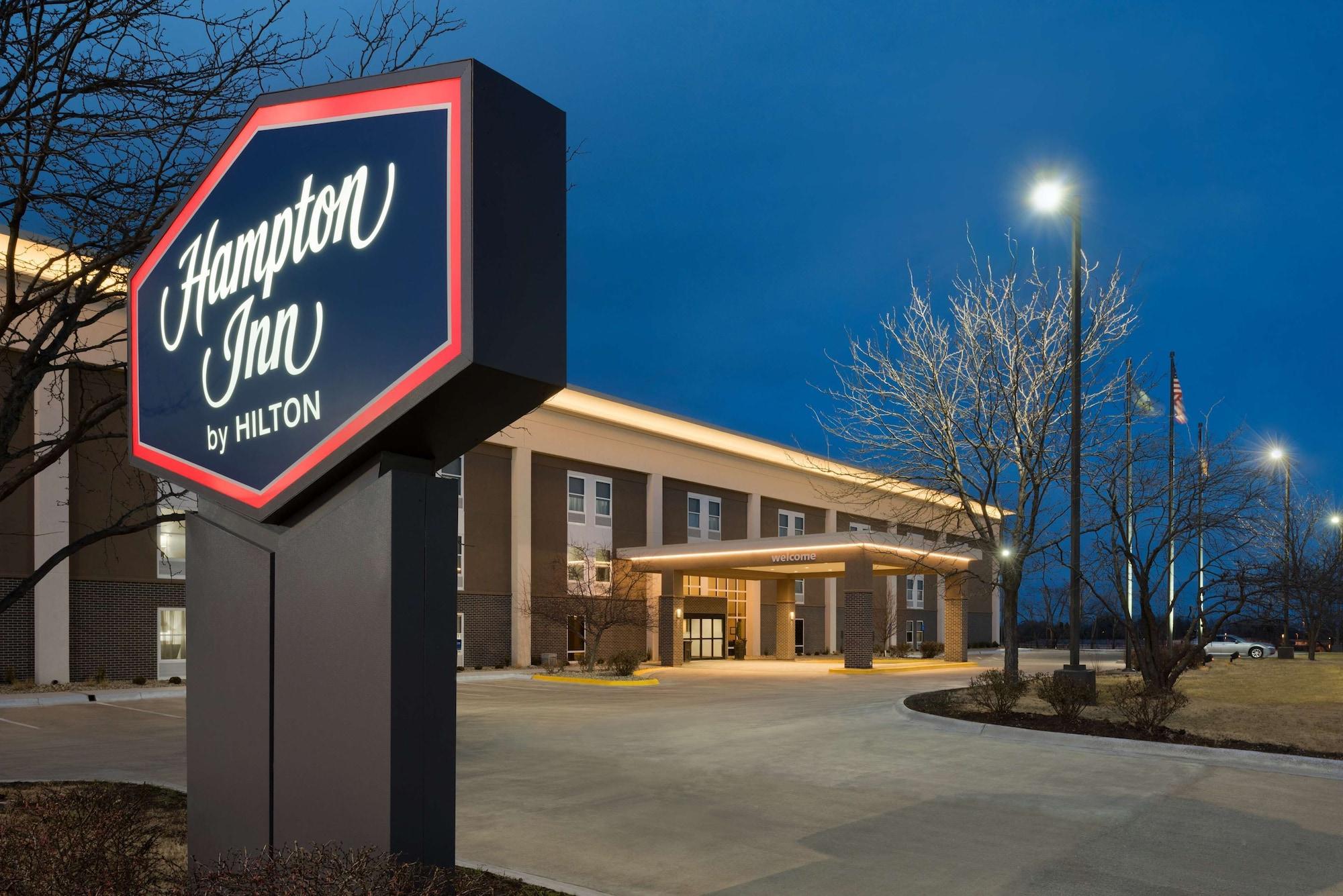 Vista Exterior Hampton Inn Lawrence