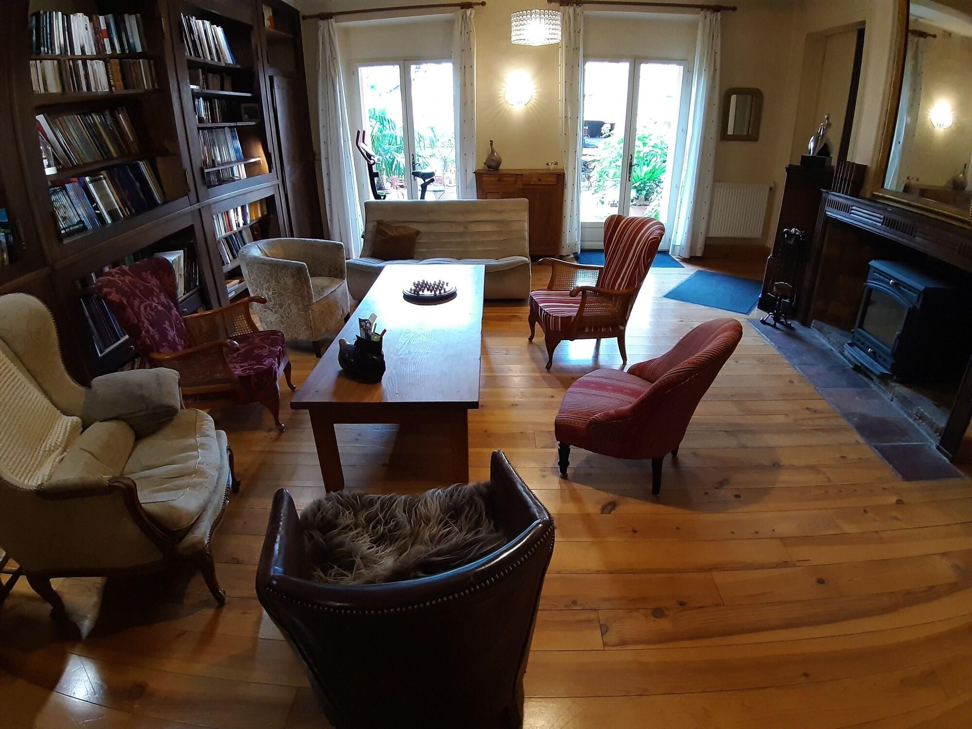 Vista Lobby Belle Occitane