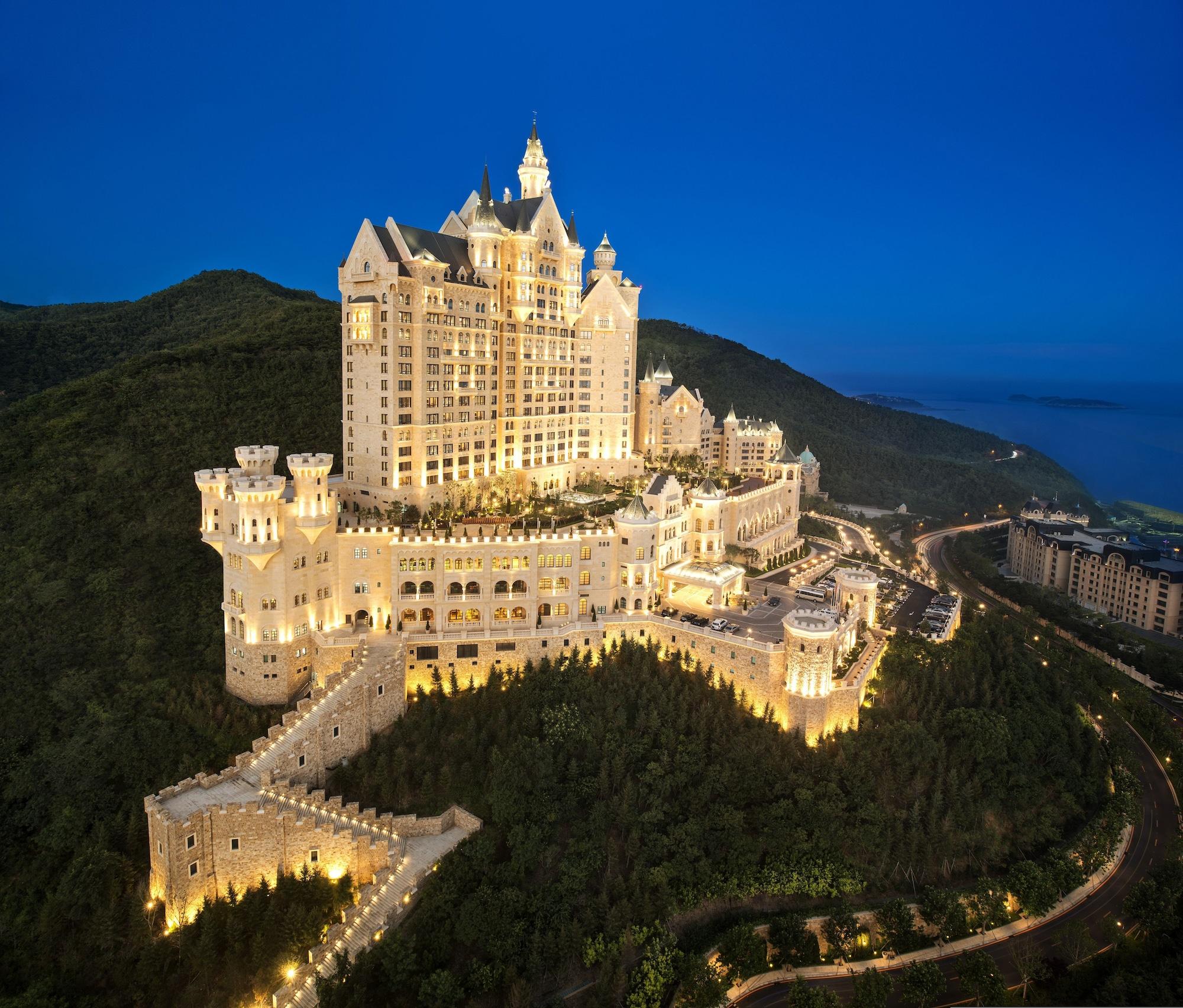 Vista Exterior The Castle Hotel, a Luxury Collection Hotel, Dalian