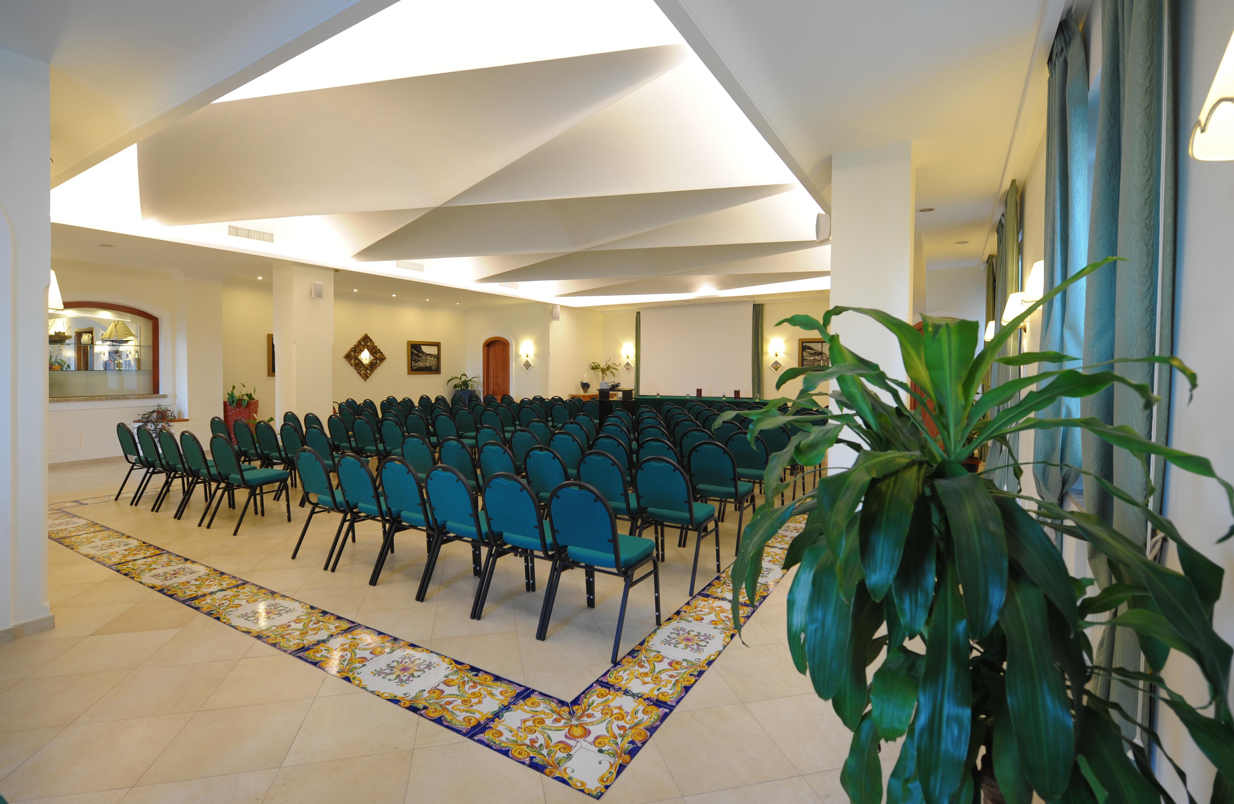 Sala de Reuniones Hotel La Bussola