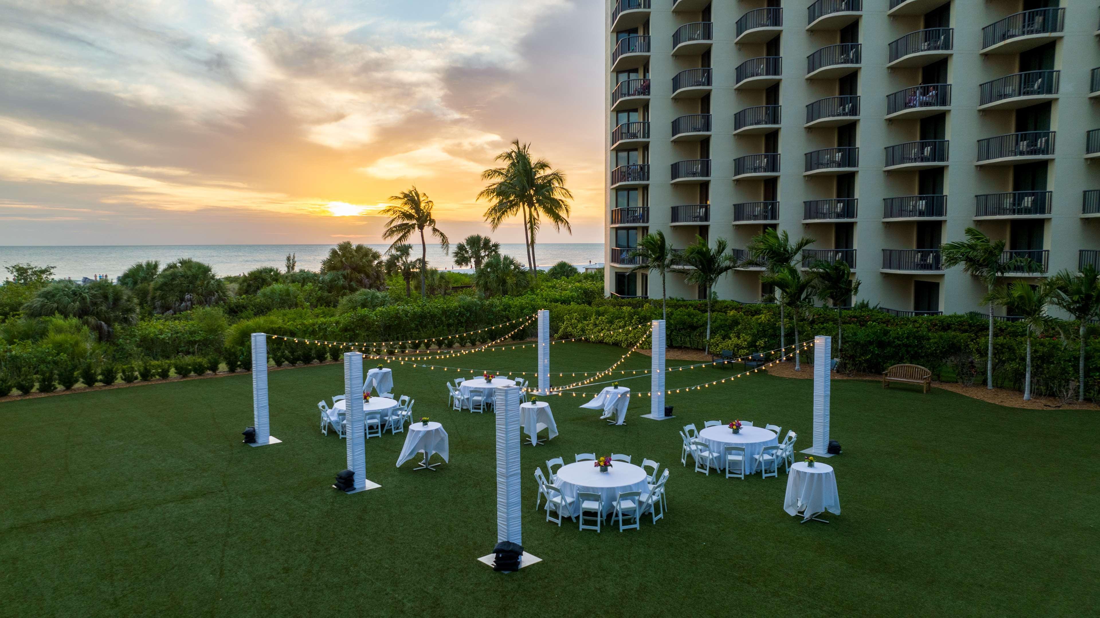 Vista Exterior Hilton Marco Island Beach Resort and Spa
