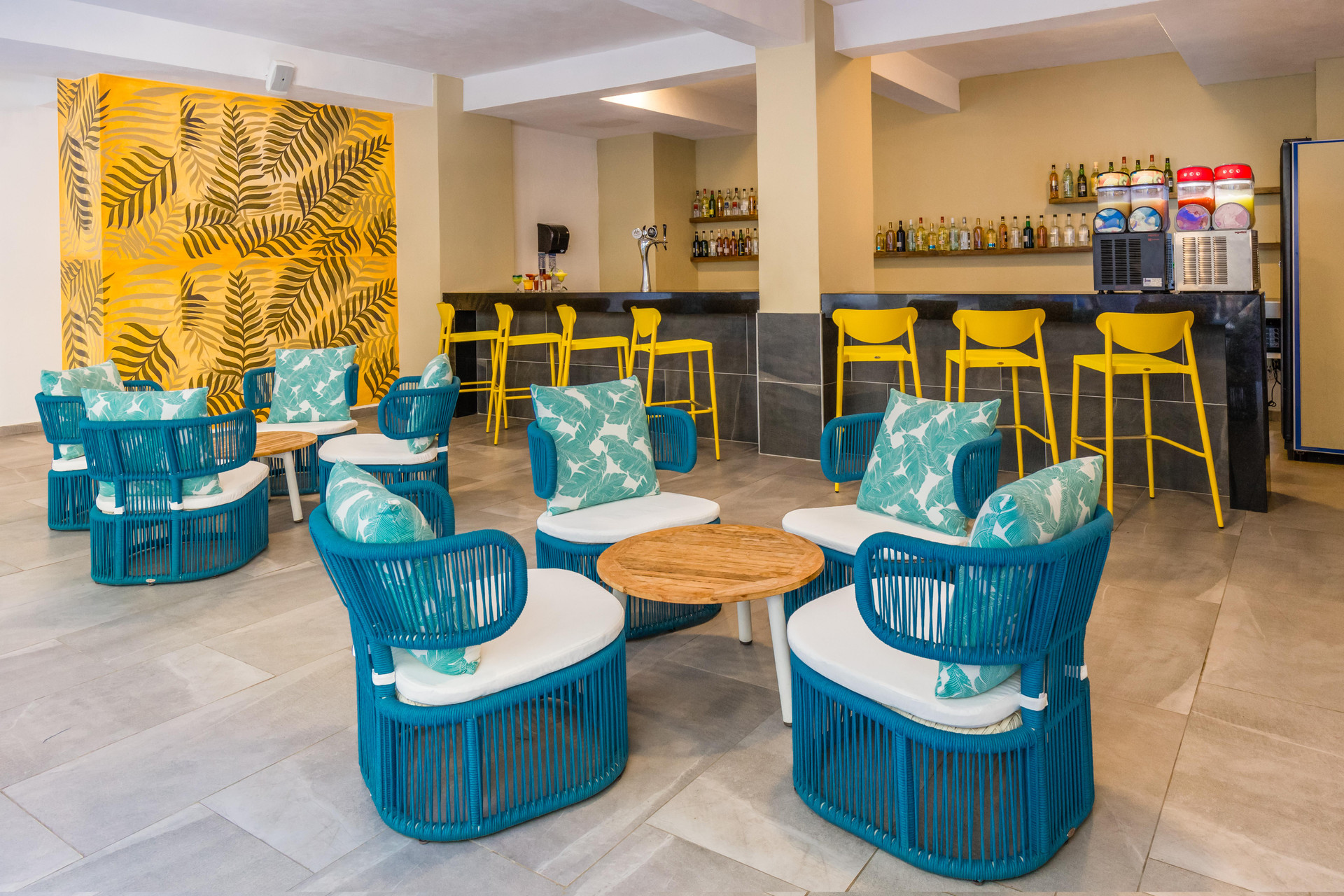 Bar/Salón Decameron Isla Coral Guayabitos, Ramada All-Inclusive Resort