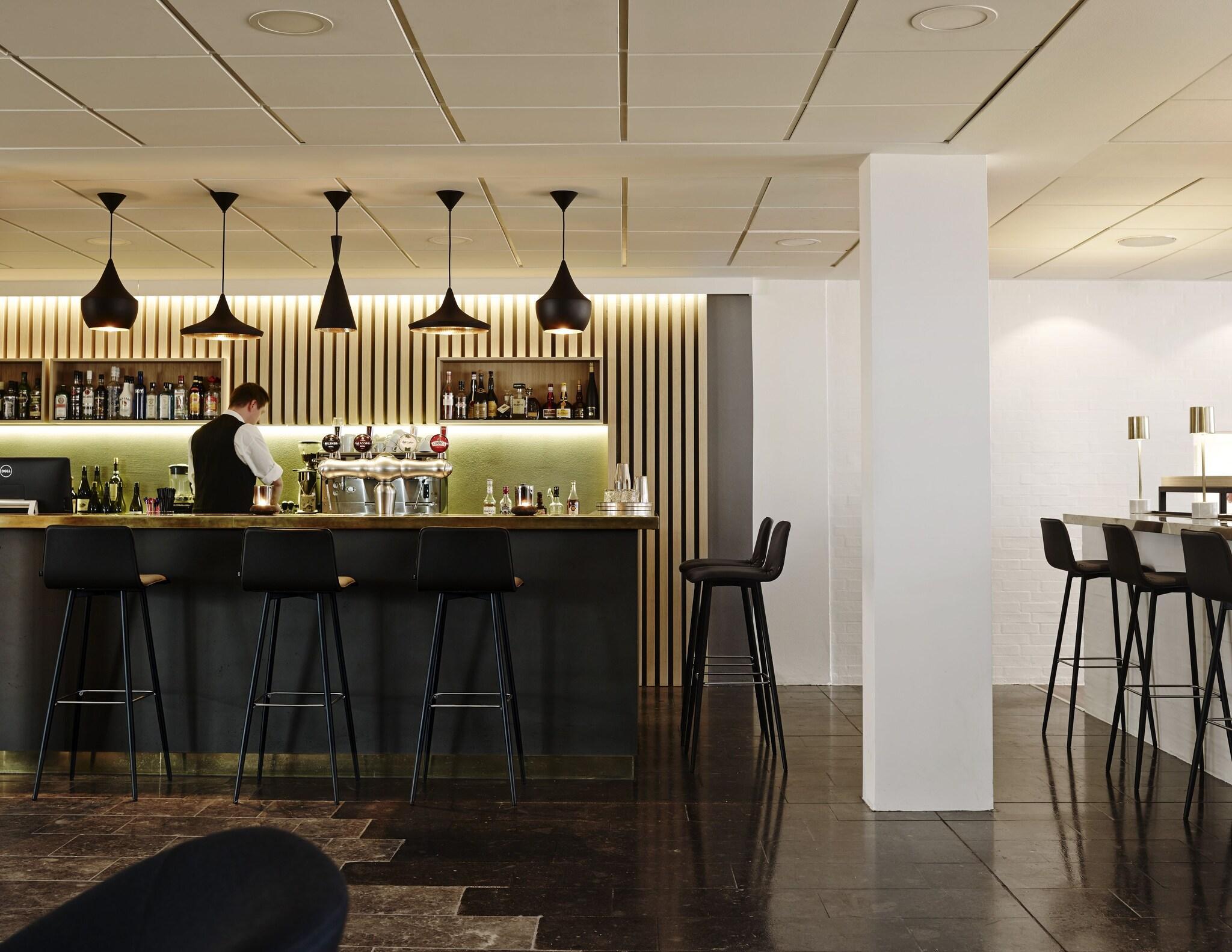 Bar/Salón Comwell Holte
